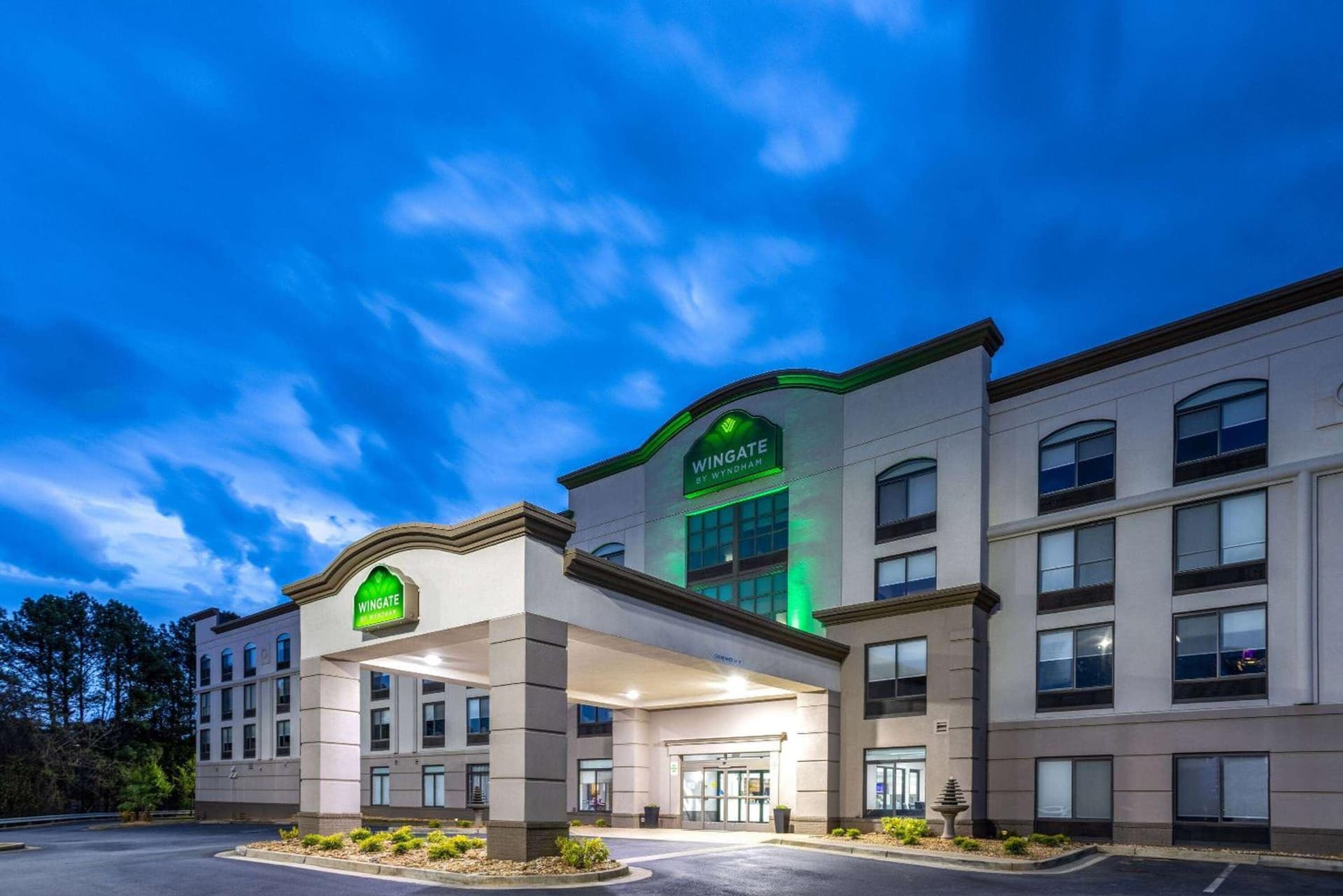 Wingate by Wyndham Atlanta Galleria/ Ballpark interior in Atlanta, GA — gallery photo 2