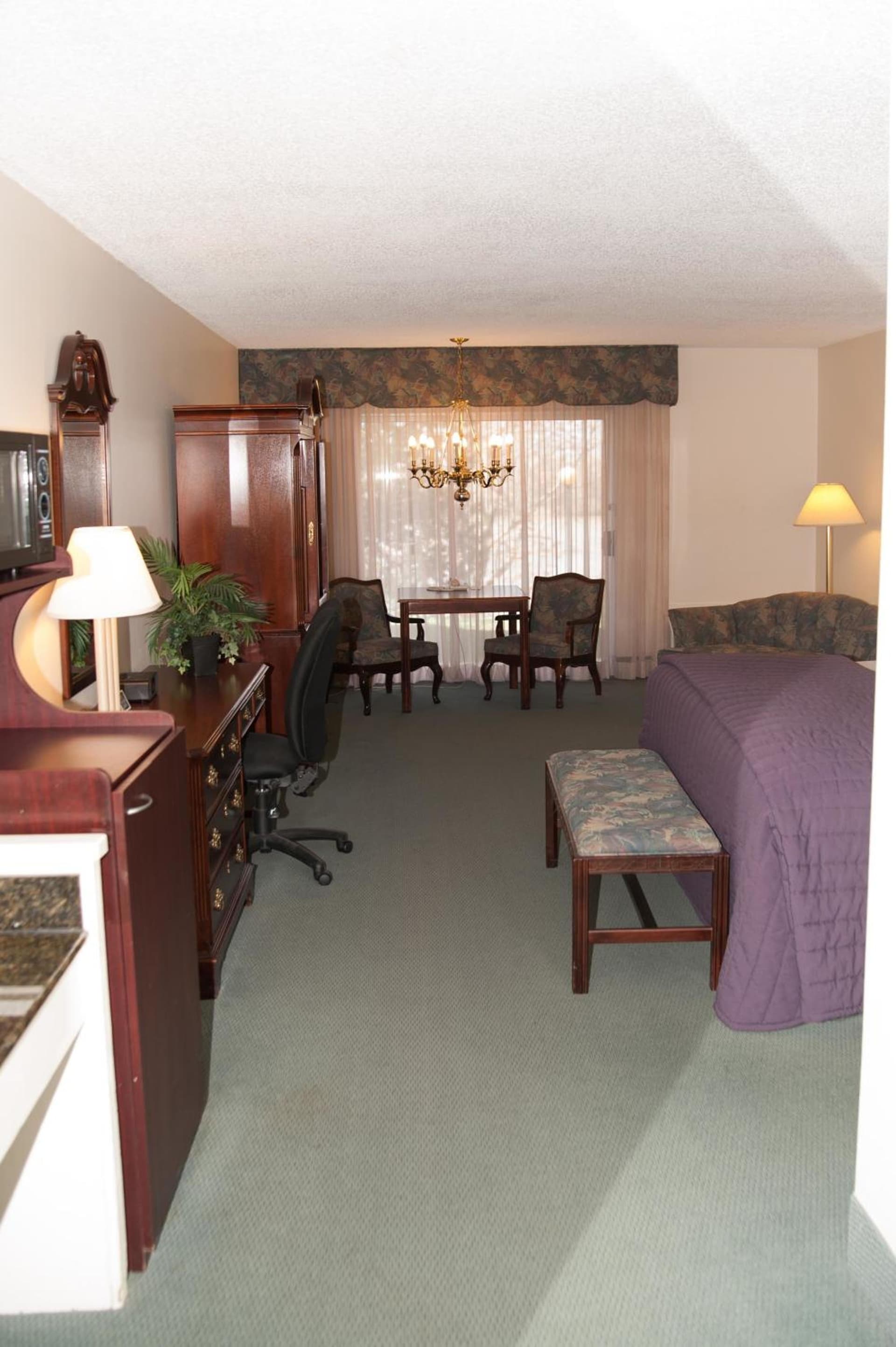 River Terrace Inn interior in Green River, UT — gallery photo 2