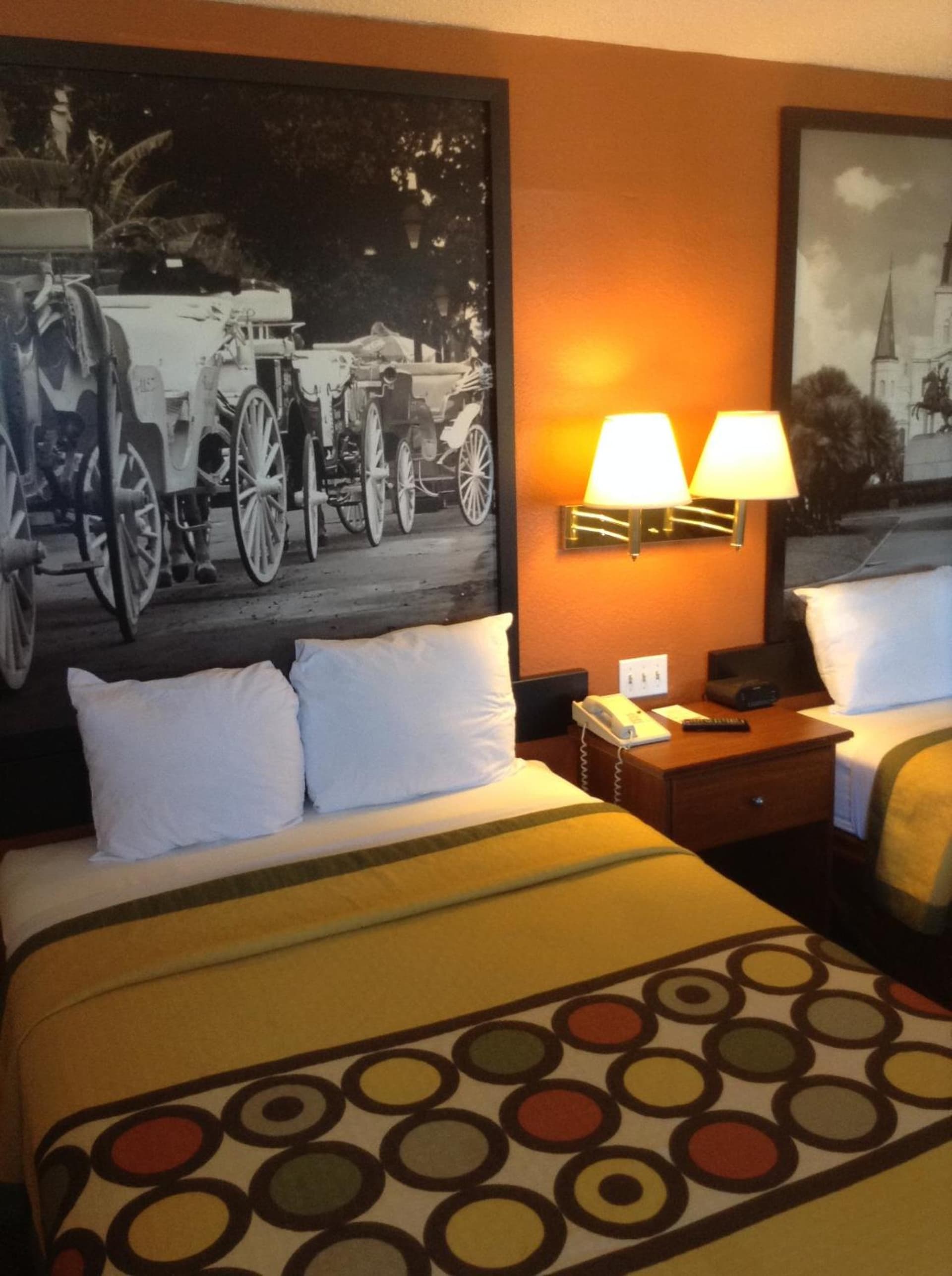 Super 8 by Wyndham New Orleans gallery photo in New Orleans, LA — image 18