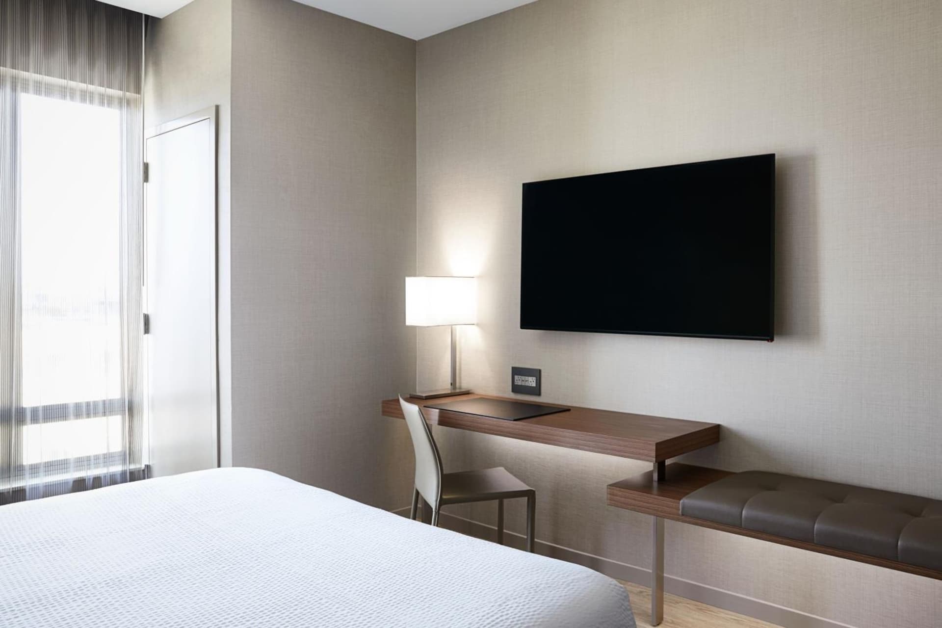 AC Hotel by Marriott Bloomington Mall of America gallery photo in Bloomington, MN — image 17
