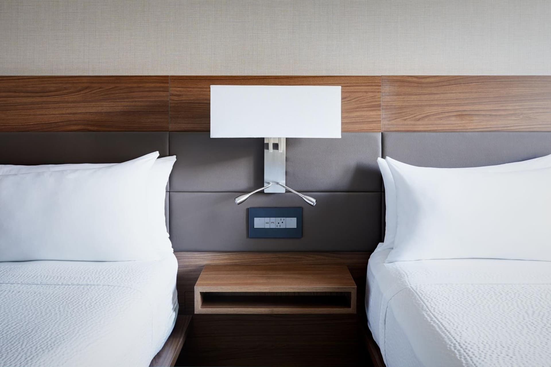 AC Hotel by Marriott Bloomington Mall of America gallery photo in Bloomington, MN — image 34