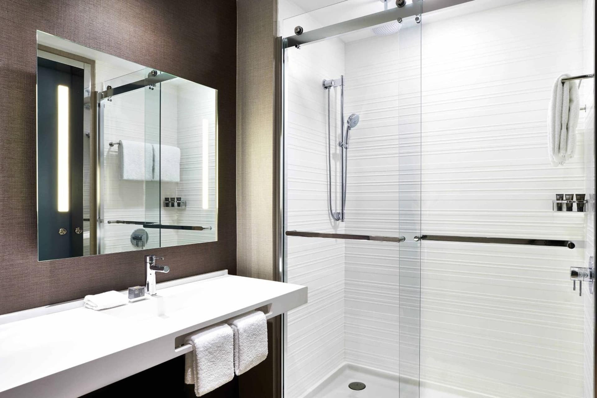 AC Hotel by Marriott Bloomington Mall of America gallery photo in Bloomington, MN — image 19