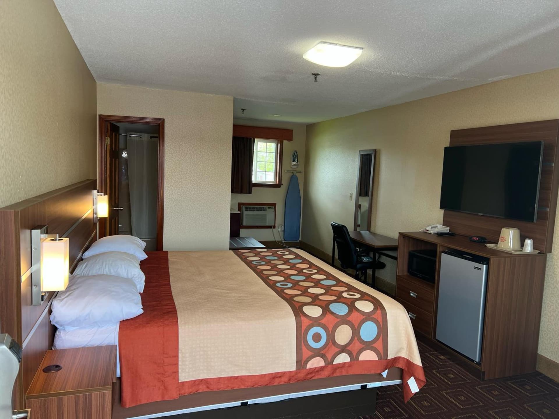 American Inn gallery photo in Branford, CT — image 22