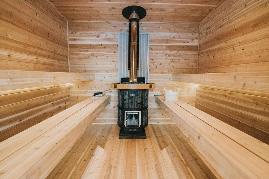 Meier Lake Resort interior in Wasilla, AK — gallery photo 2