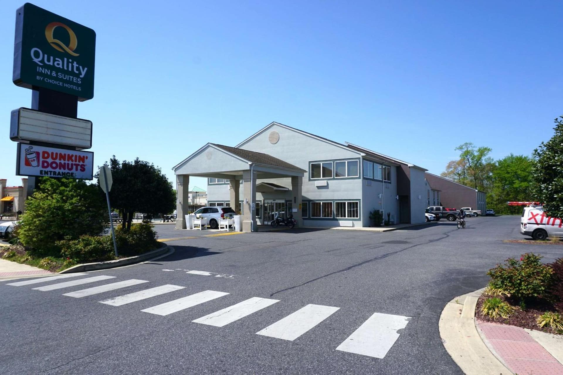 Quality Inn & Suites Georgetown - Seaford interior in Georgetown, DE — gallery photo 2