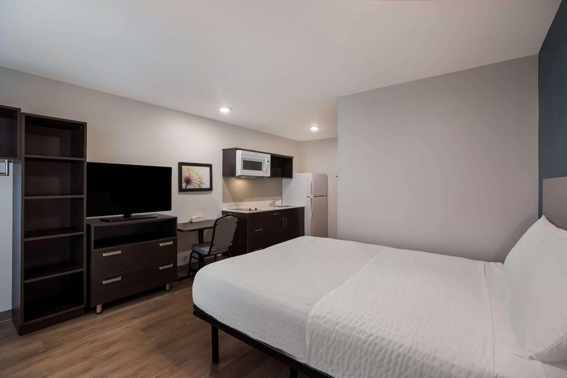 WoodSpring Suites Orlando West - Clermont gallery photo in Clermont, FL — image 18