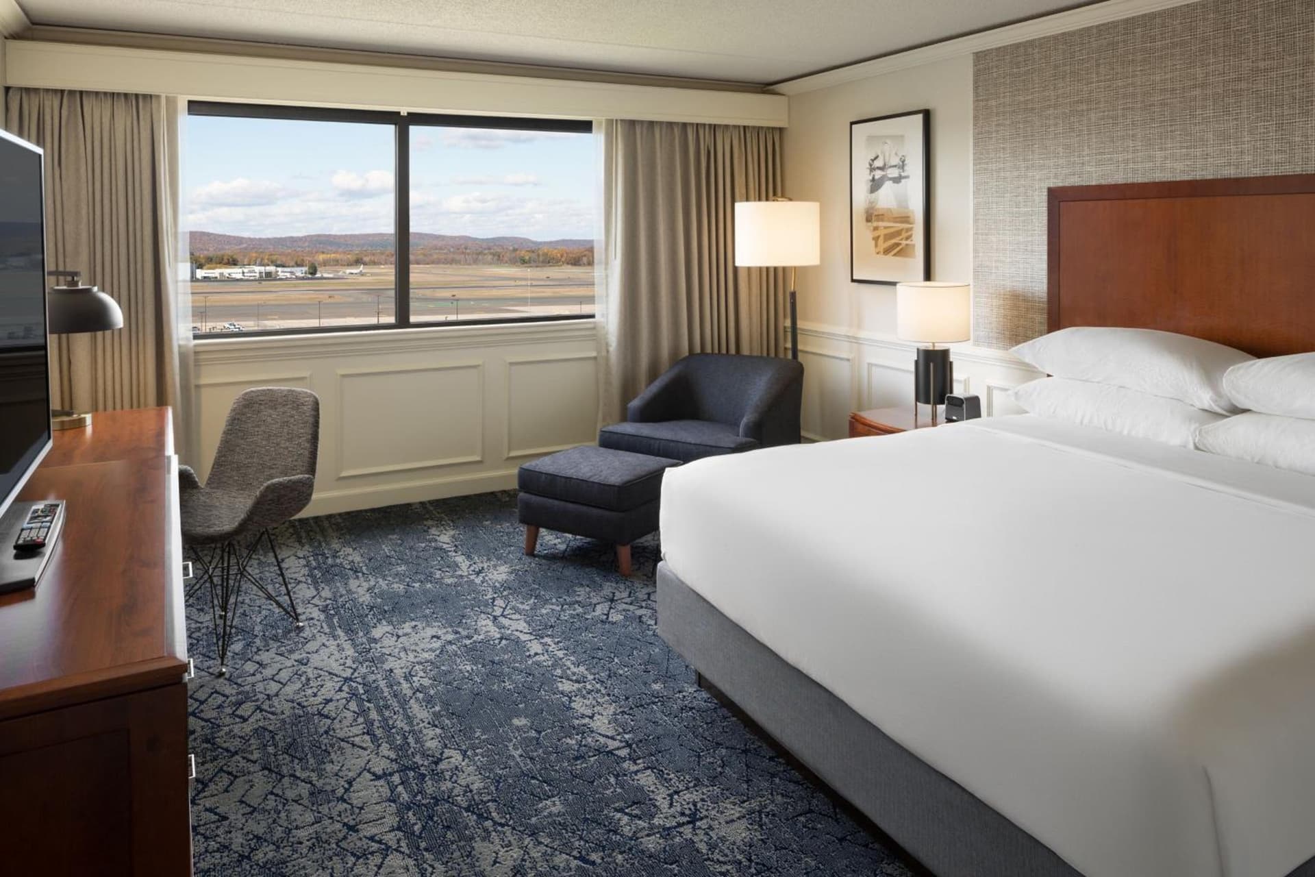 Sheraton Hartford Hotel at Bradley Airport property views in Windsor Locks — gallery photo 3