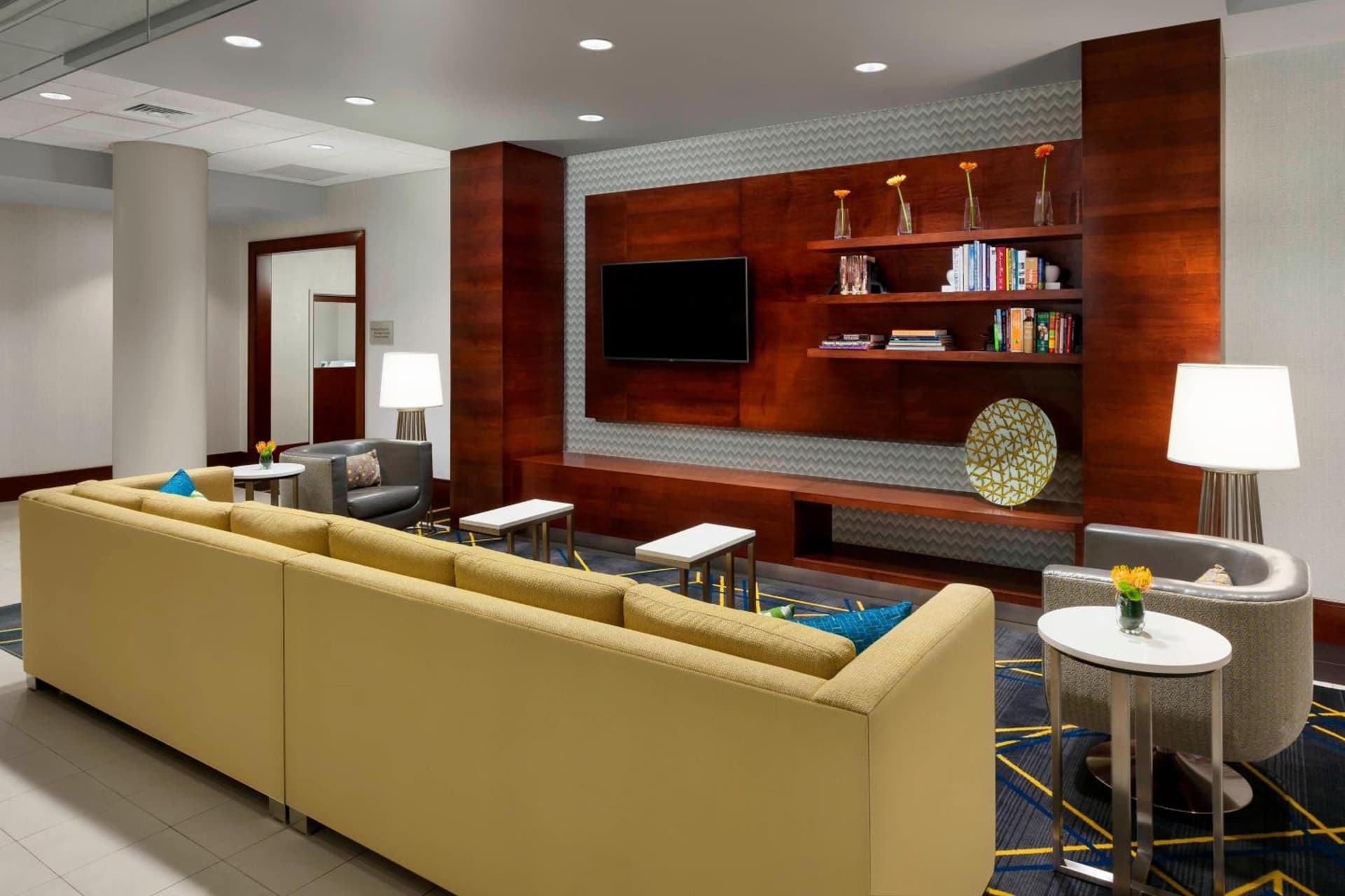 Courtyard by Marriott Boston Cambridge gallery photo in Cambridge, MA — image 45