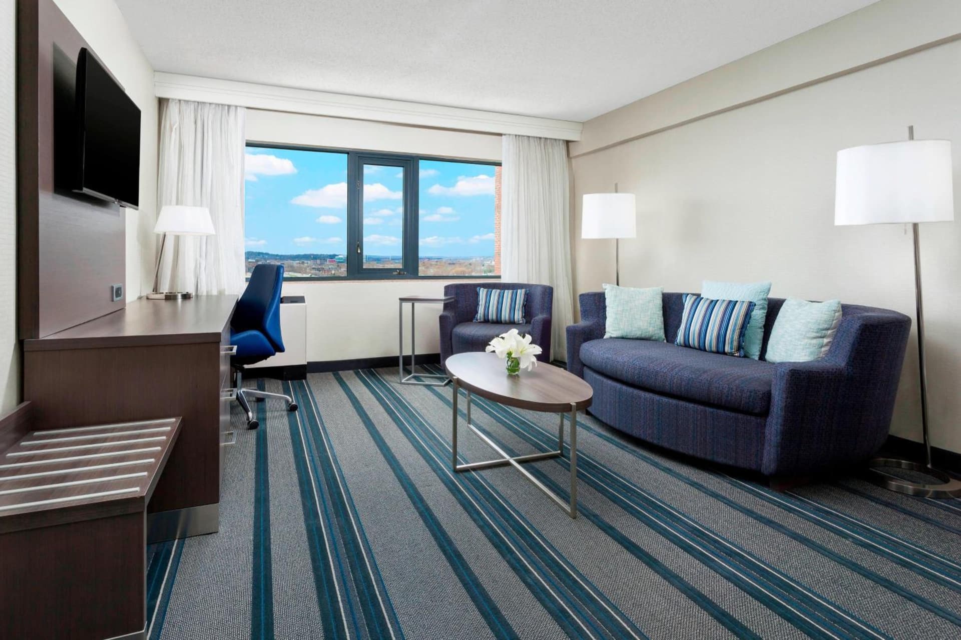 Courtyard by Marriott Boston Cambridge gallery photo in Cambridge, MA — image 30