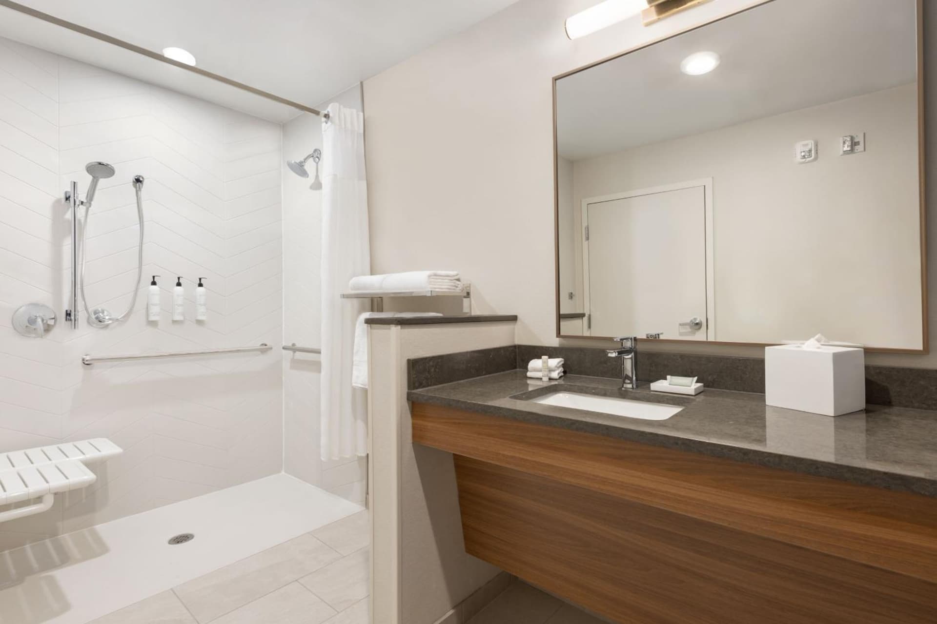 Fairfield by Marriott Inn & Suites Rockaway gallery photo in Rockaway, NJ — image 13