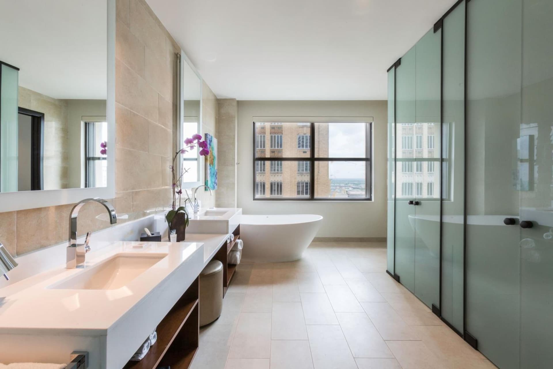 JW Marriott Houston Downtown gallery photo in Houston, TX — image 104