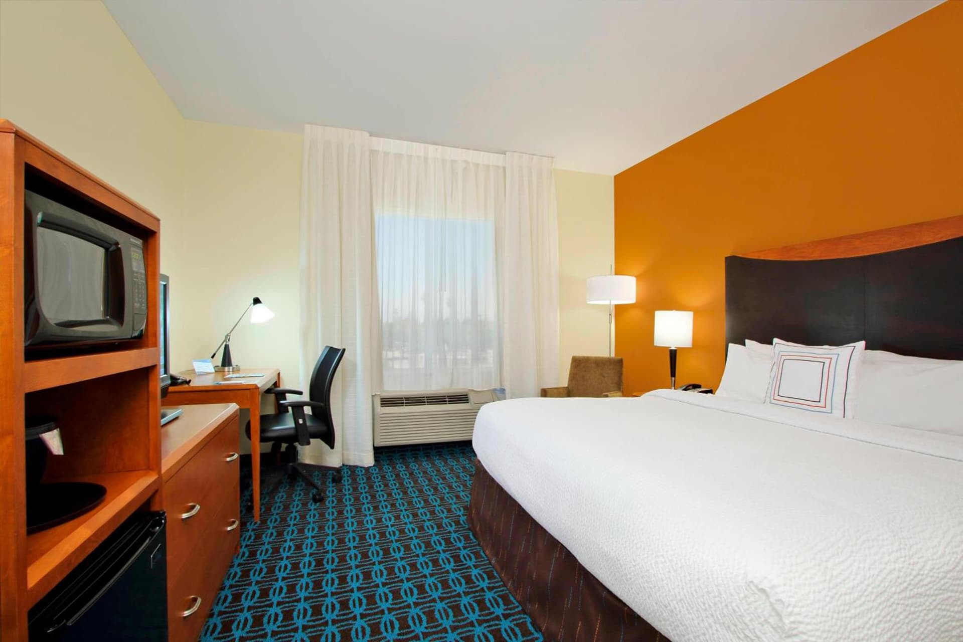 Fairfield Inn & Suites Fresno Clovis interior in Clovis, CA — gallery photo 2