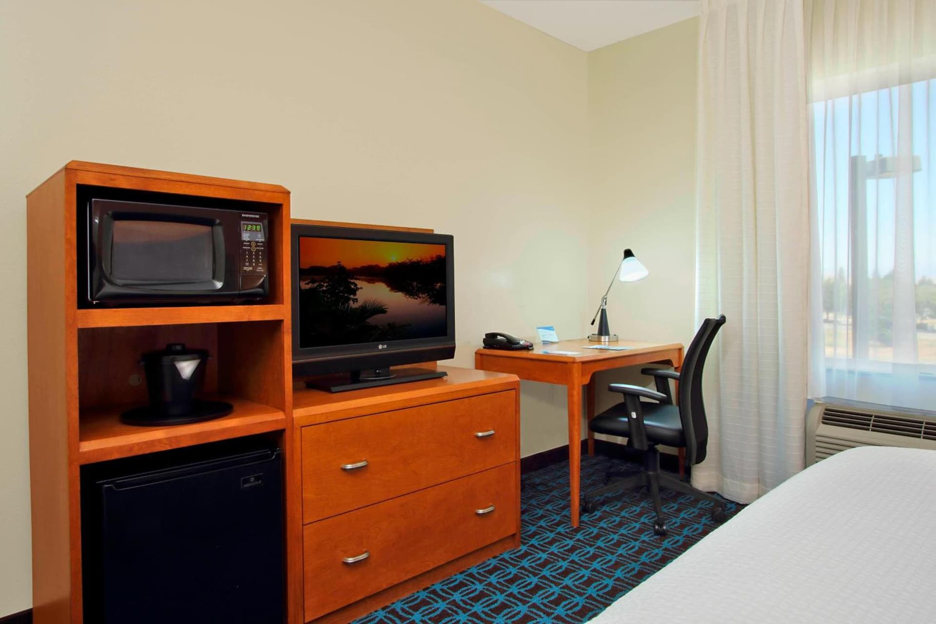 Fairfield Inn & Suites Fresno Clovis property views in Clovis, CA — gallery photo 3