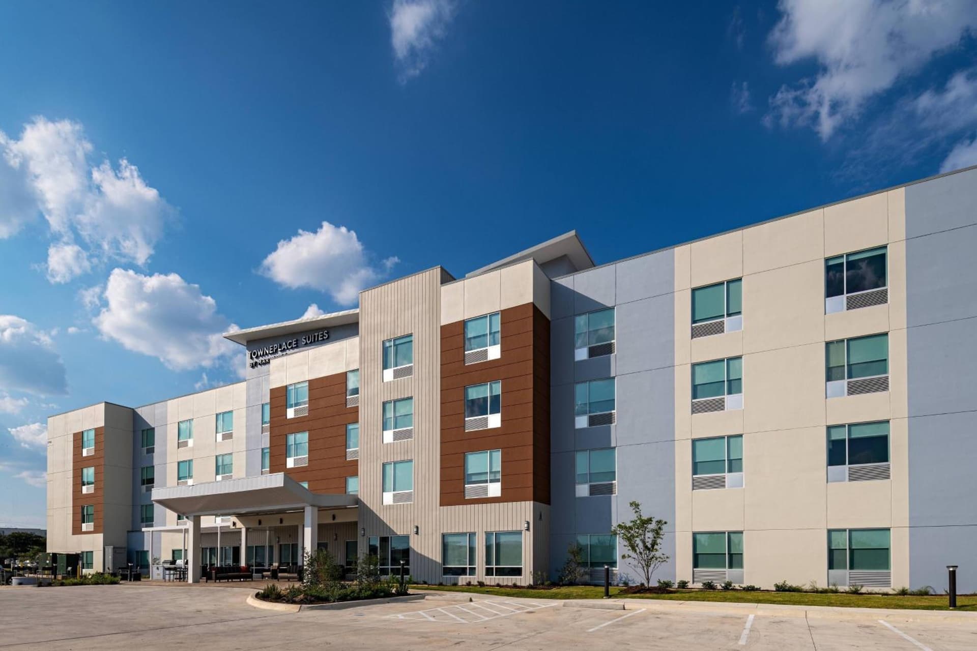 TownePlace Suites San Antonio Northwest at The RIM interior in San Antonio, TX — gallery photo 2