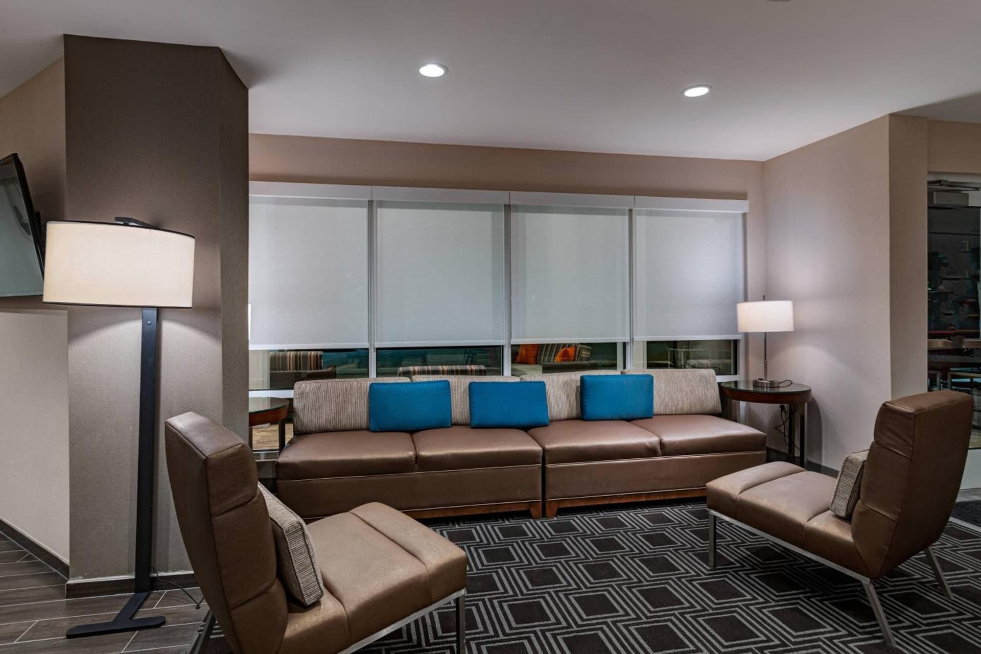 TownePlace Suites San Antonio Northwest at The RIM interior in San Antonio, TX — gallery photo 2