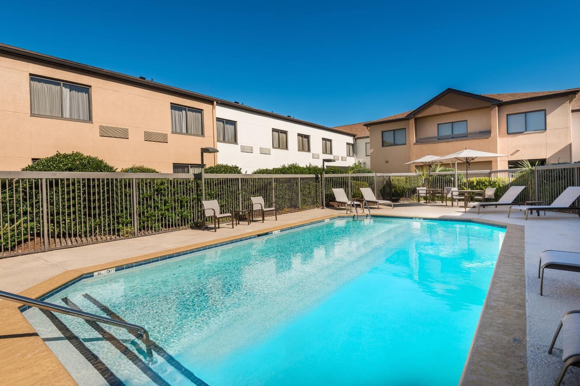 Courtyard by Marriott Wilmington/Wrightsville Beach gallery photo in Wilmington, NC — image 37