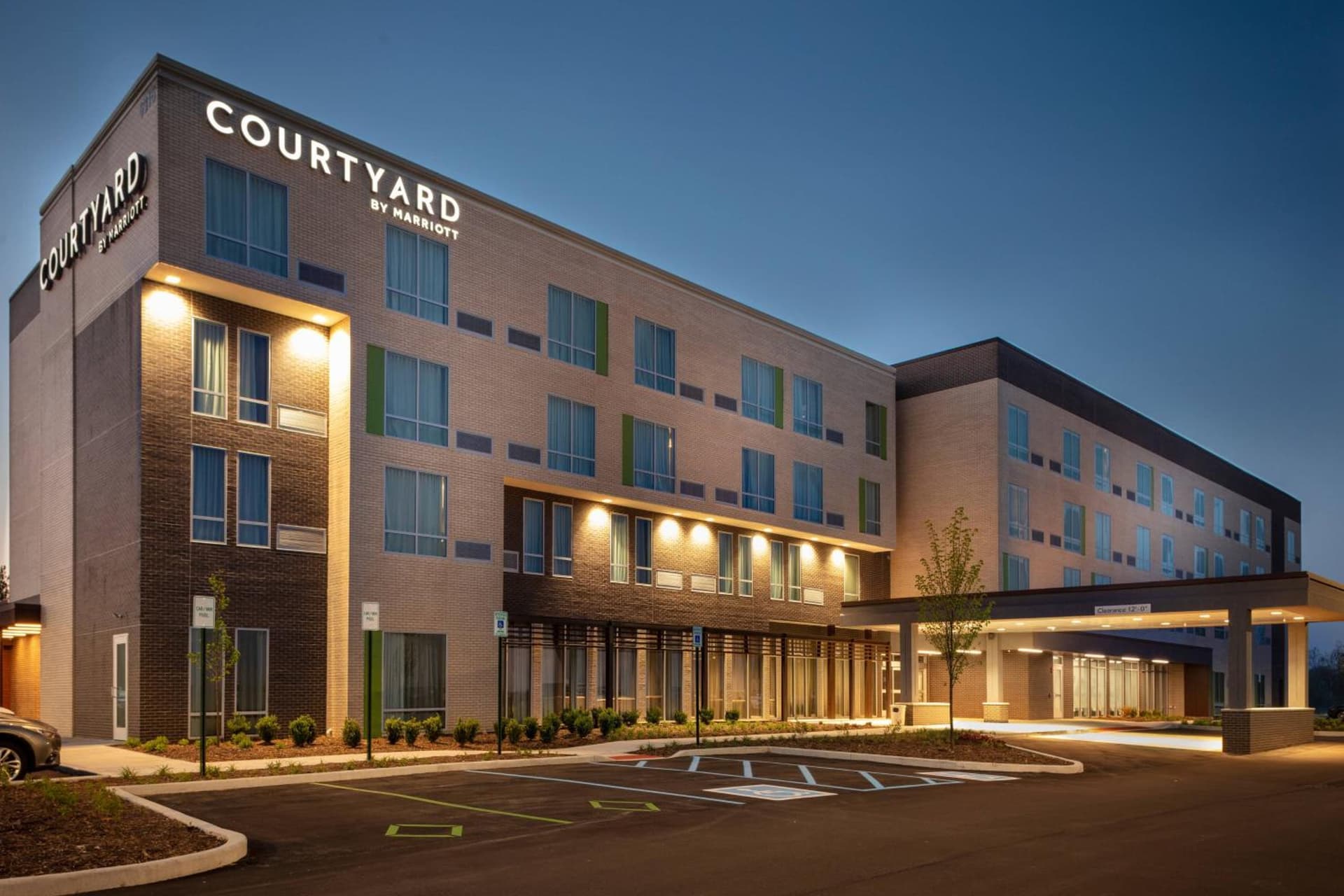 Courtyard by Marriott Indianapolis West-Speedway interior in Indianapolis, IN — gallery photo 2