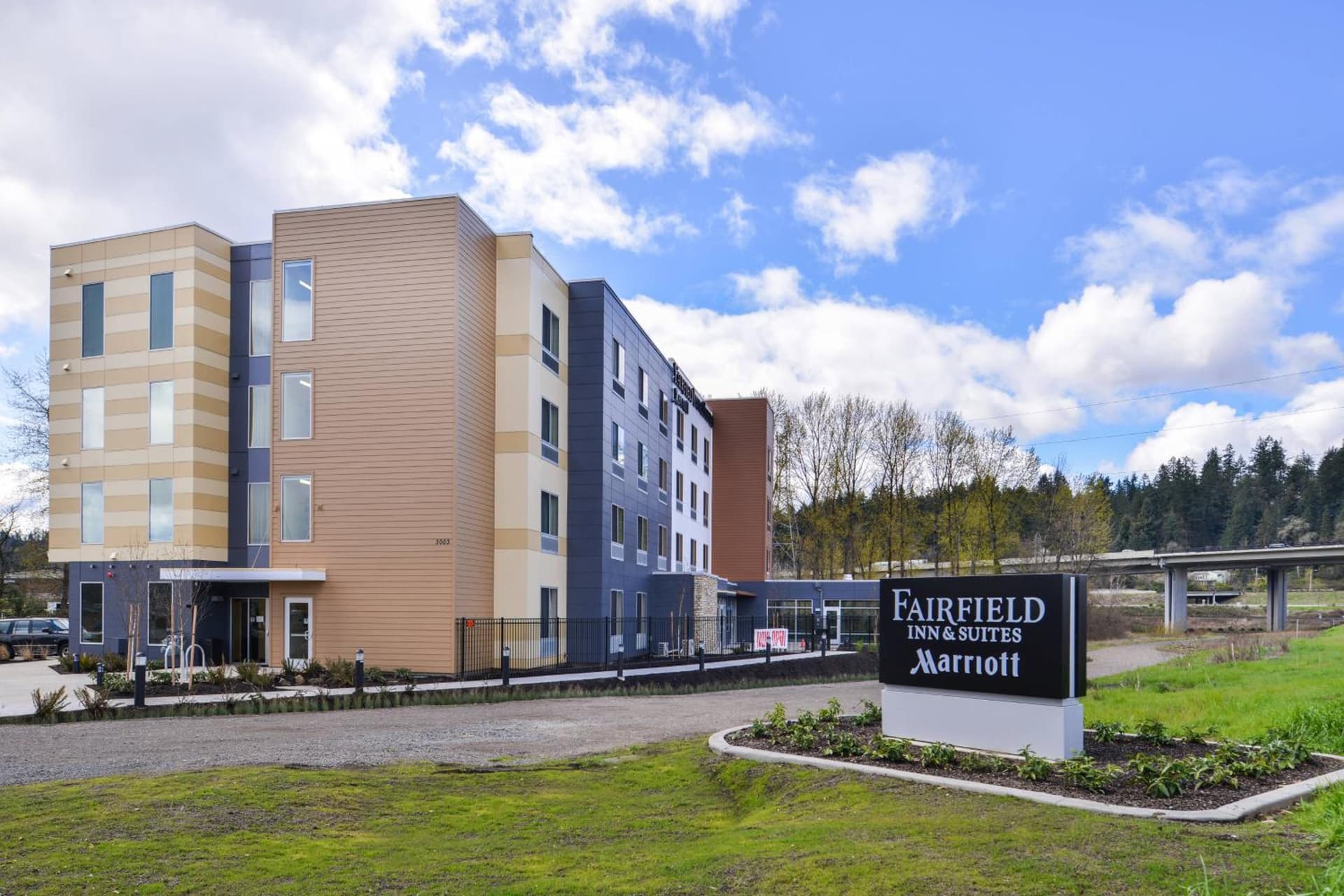 Fairfield Inn & Suites by Marriott Eugene East/Springfield property views in Eugene, OR — gallery photo 3
