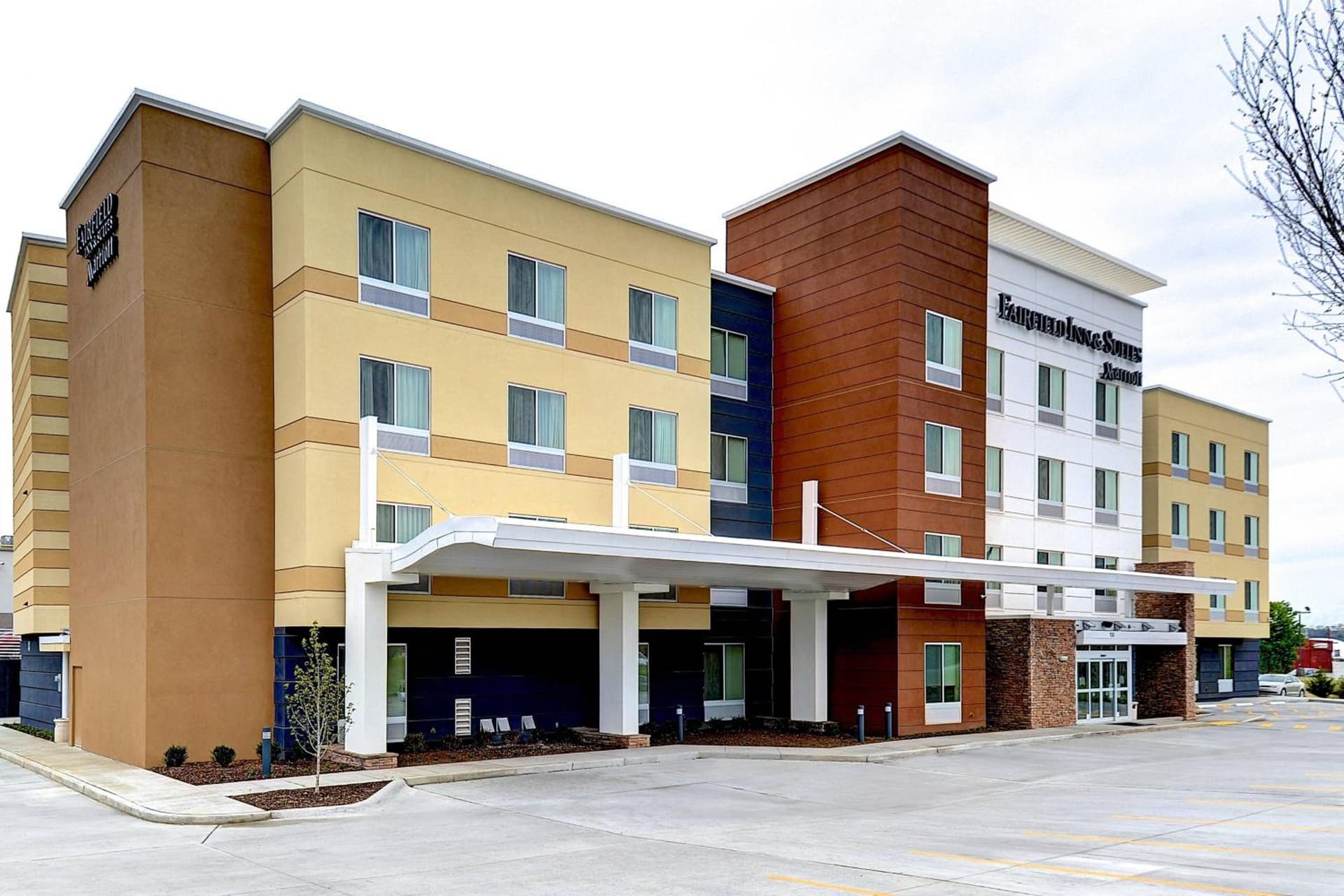 Fairfield Inn & Suites by Marriott Nashville Downtown-MetroCenter featured exterior or lobby in Nashville, TN — similar hotel