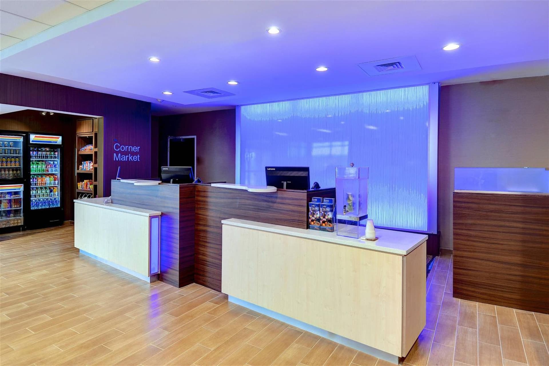 Fairfield Inn & Suites by Marriott Nashville Downtown-MetroCenter interior in Nashville, TN — gallery photo 2