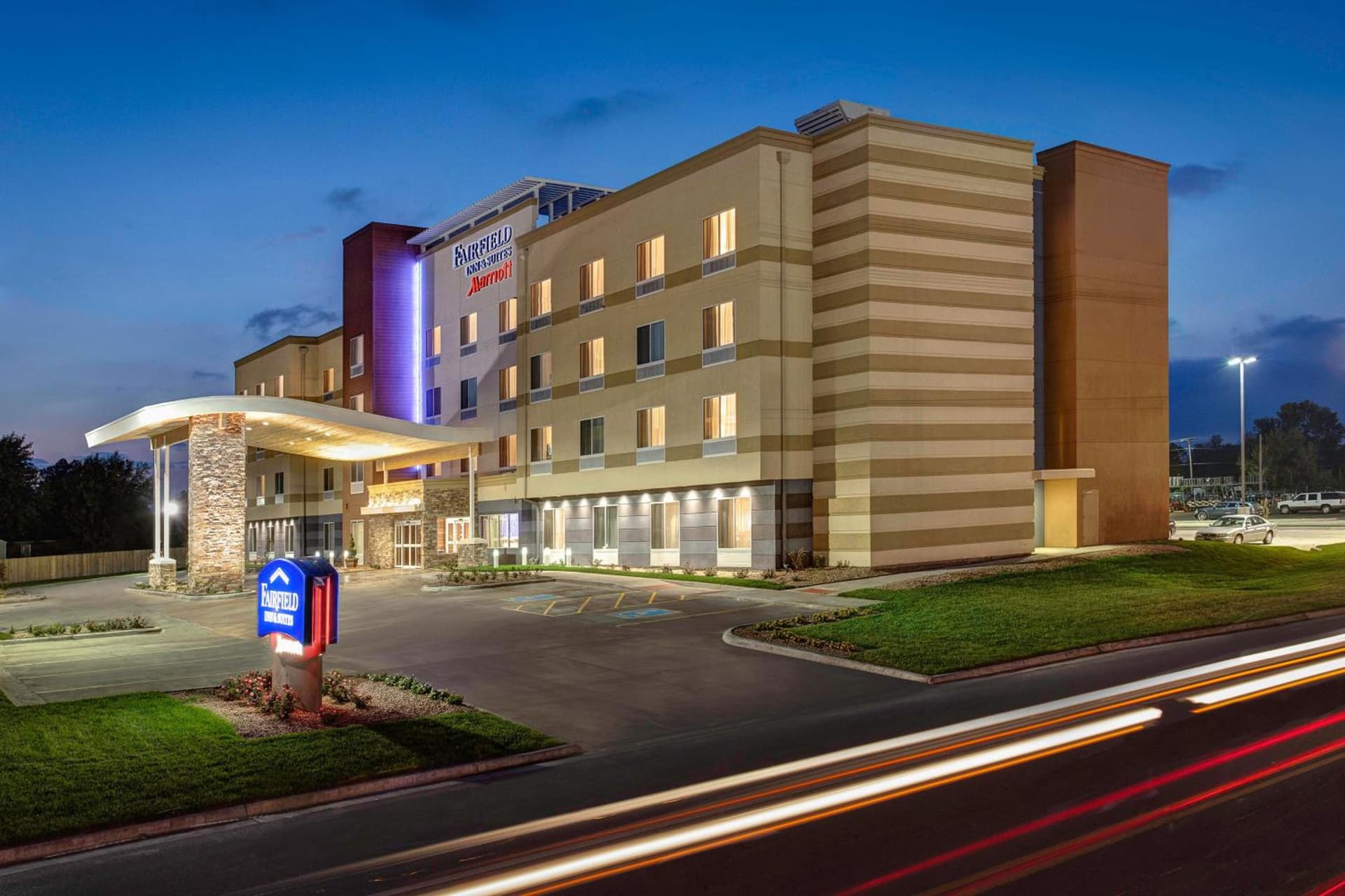 Fairfield Inn & Suites by Marriott Johnson City property views in Johnson City, TN — gallery photo 3