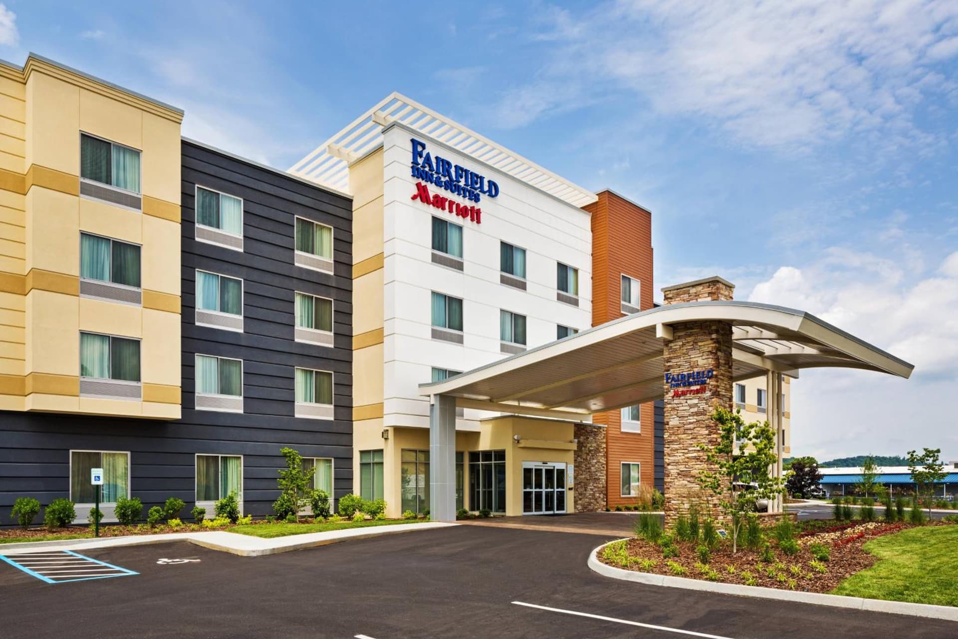 Fairfield Inn & Suites by Marriott Johnson City interior in Johnson City, TN — gallery photo 2