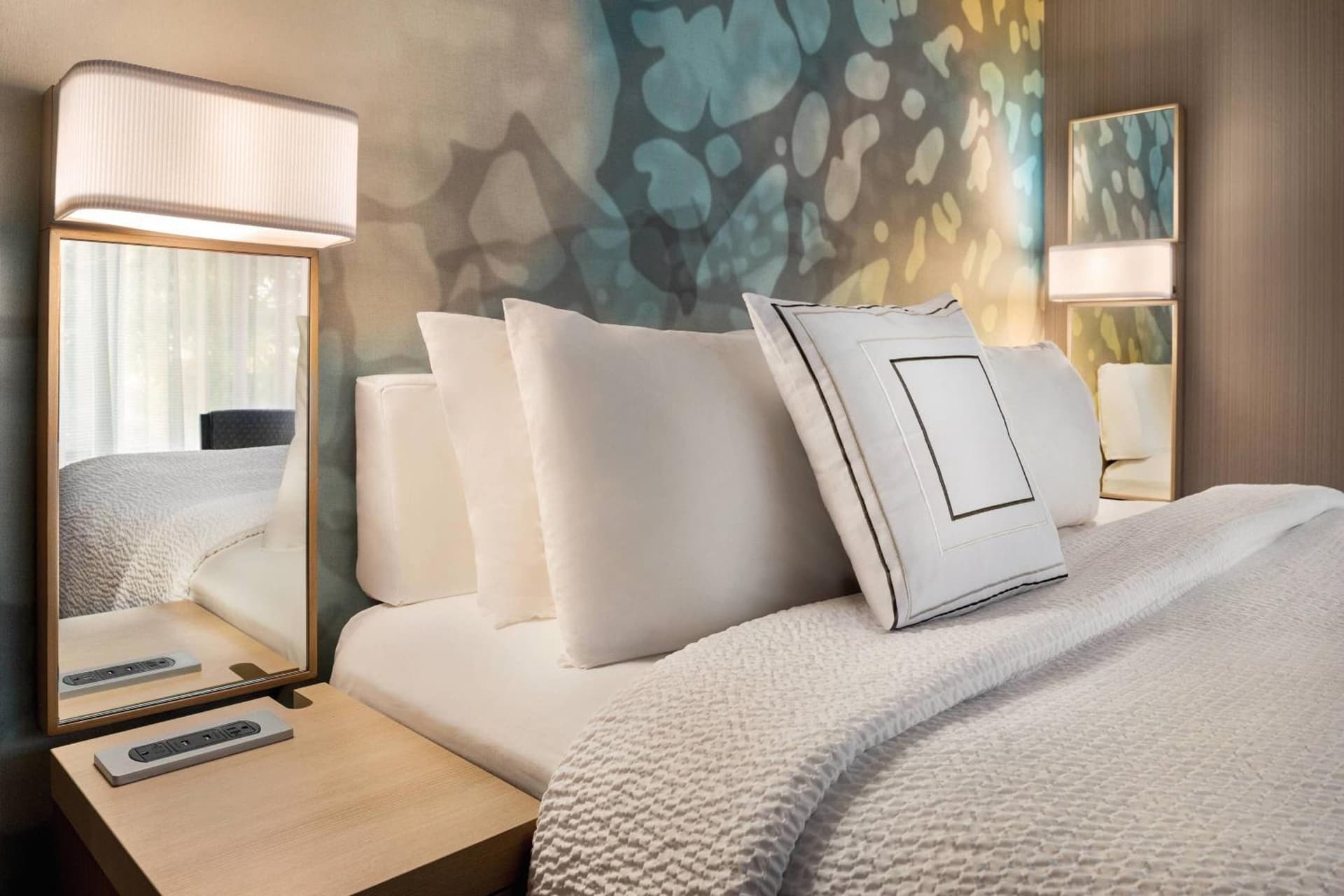 Courtyard by Marriott Dayton North interior in Dayton, OH — gallery photo 2