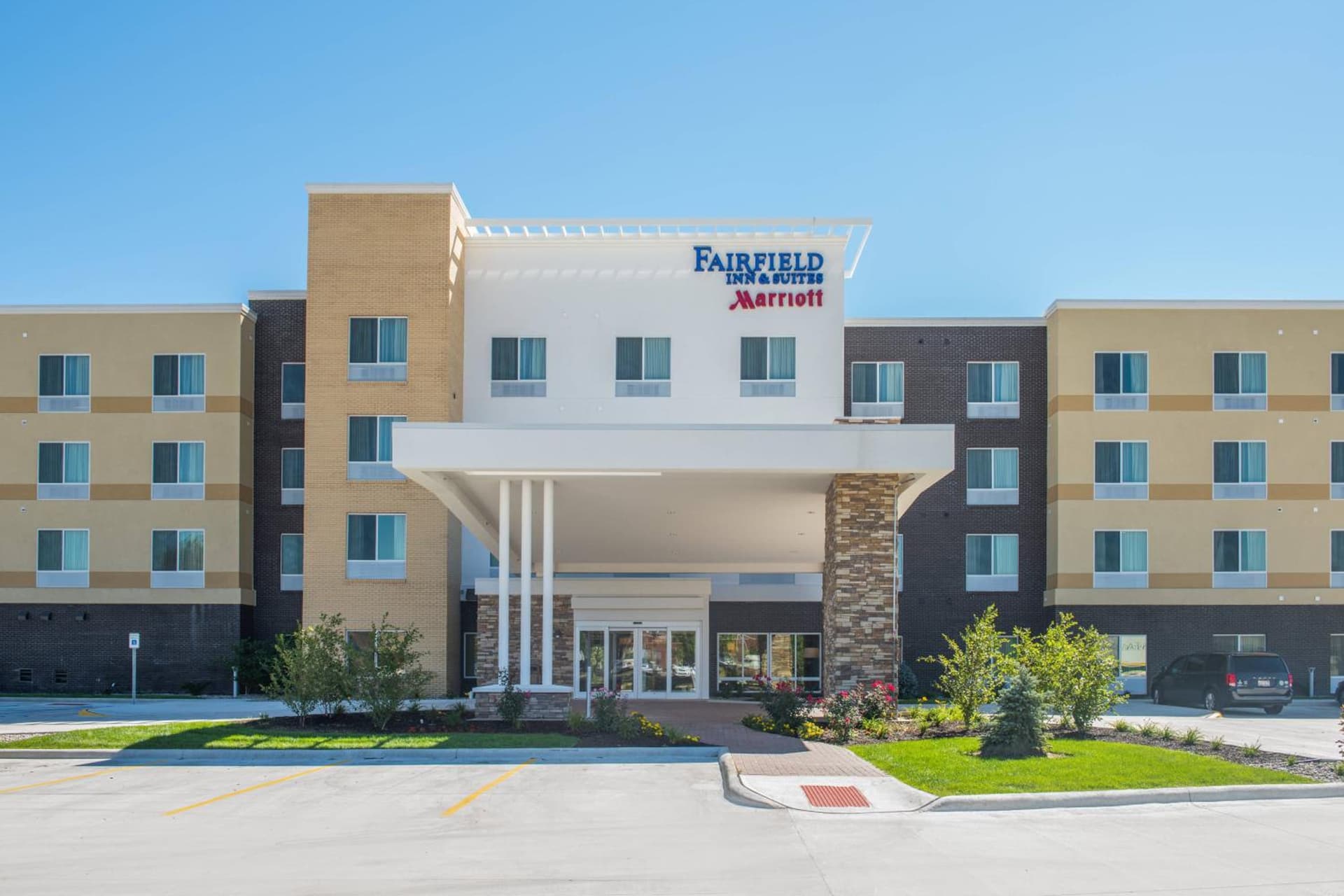 Fairfield Inn & Suites by Marriott Fort Wayne Southwest featured exterior or lobby in Ellison, IN — similar hotel