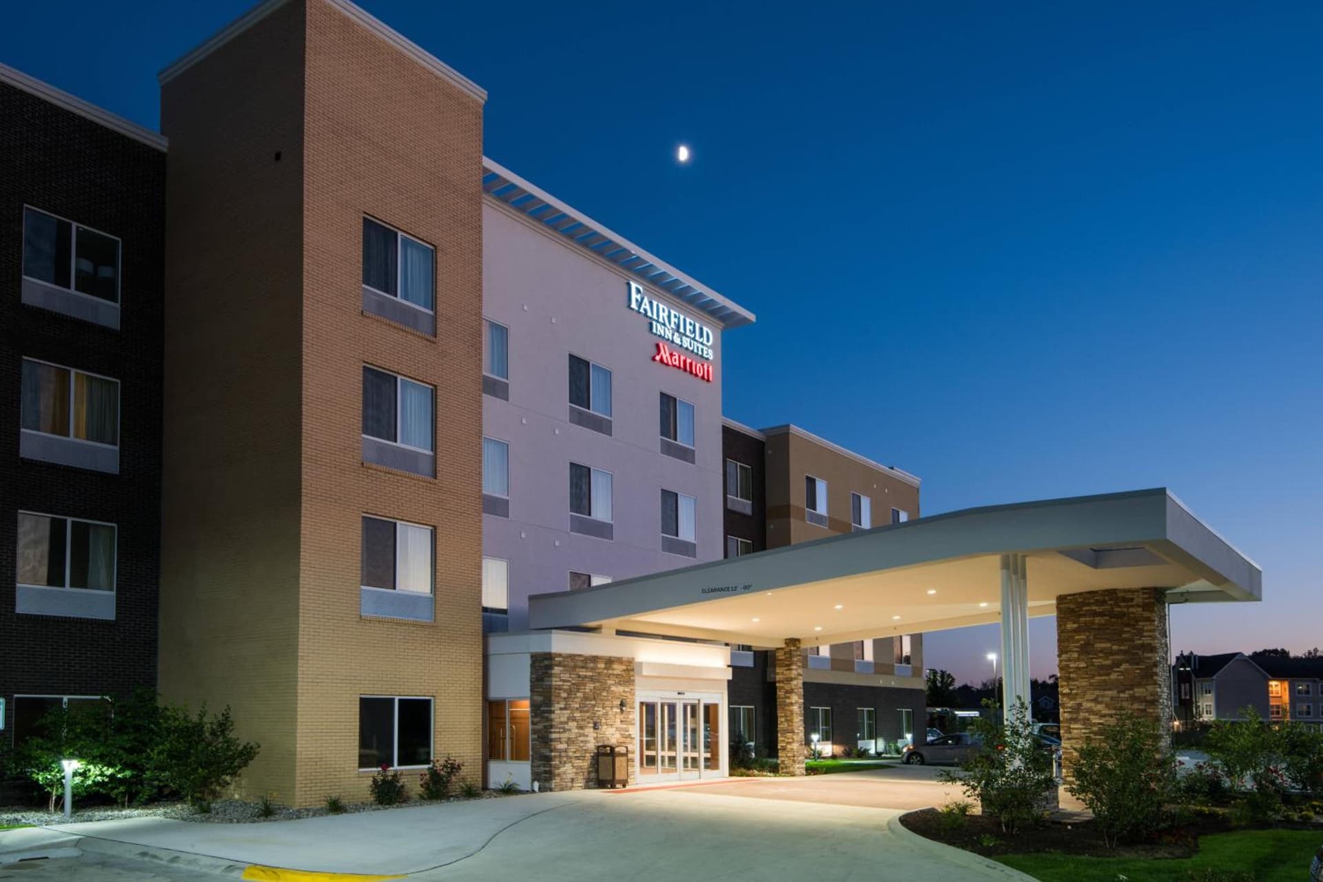 Fairfield Inn & Suites by Marriott Fort Wayne Southwest interior in Ellison, IN — gallery photo 2