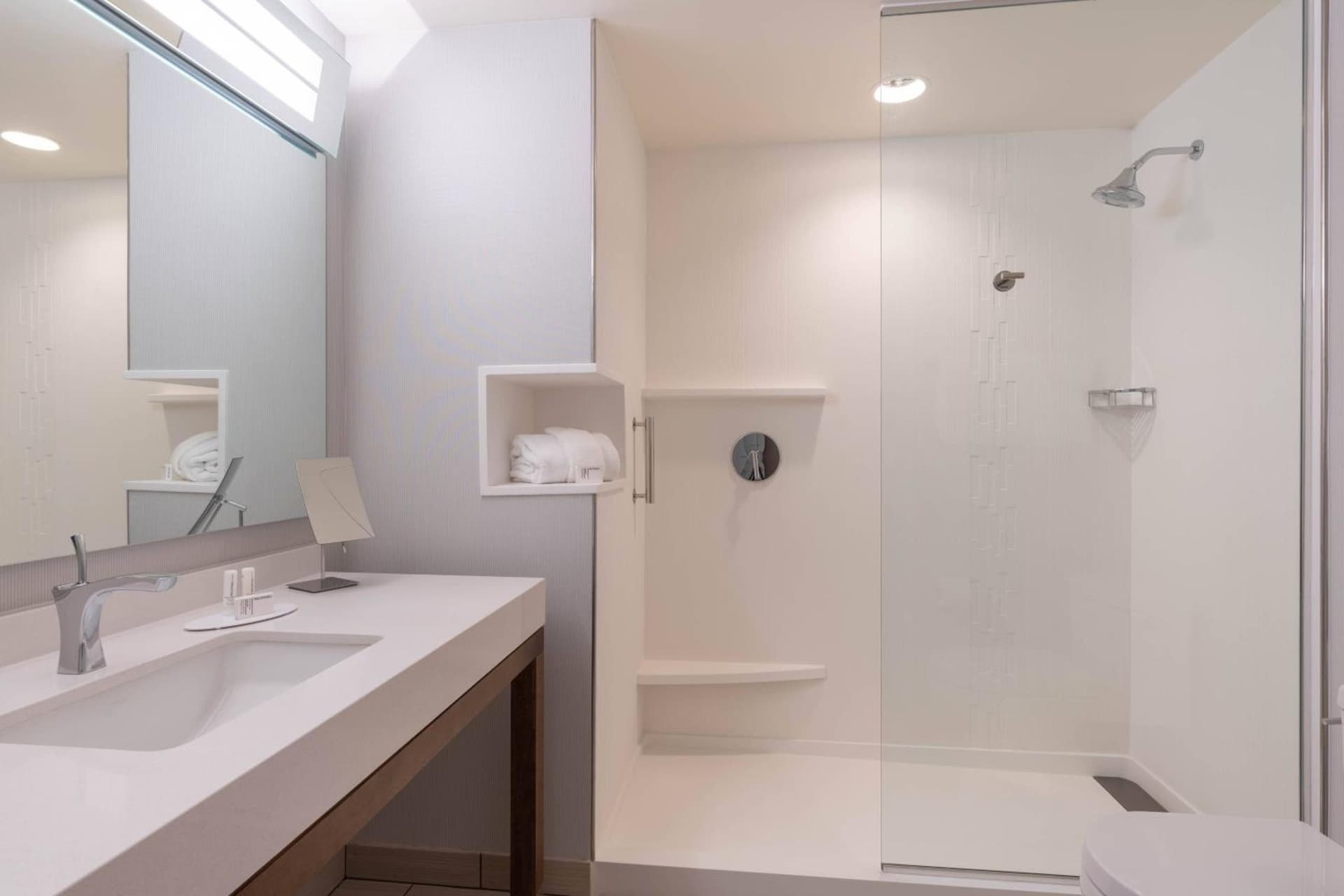 Courtyard by Marriott Thousand Oaks Agoura Hills gallery photo in Agoura Hills, CA — image 14