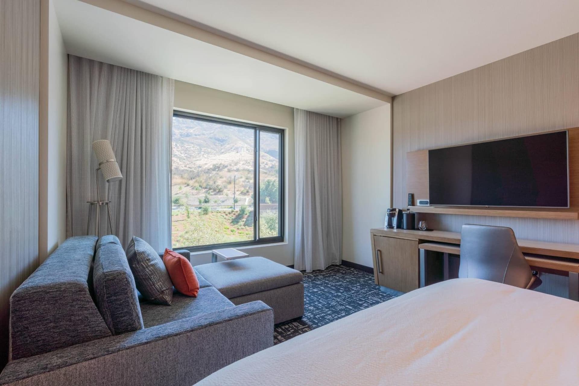 Courtyard by Marriott Thousand Oaks Agoura Hills gallery photo in Agoura Hills, CA — image 13