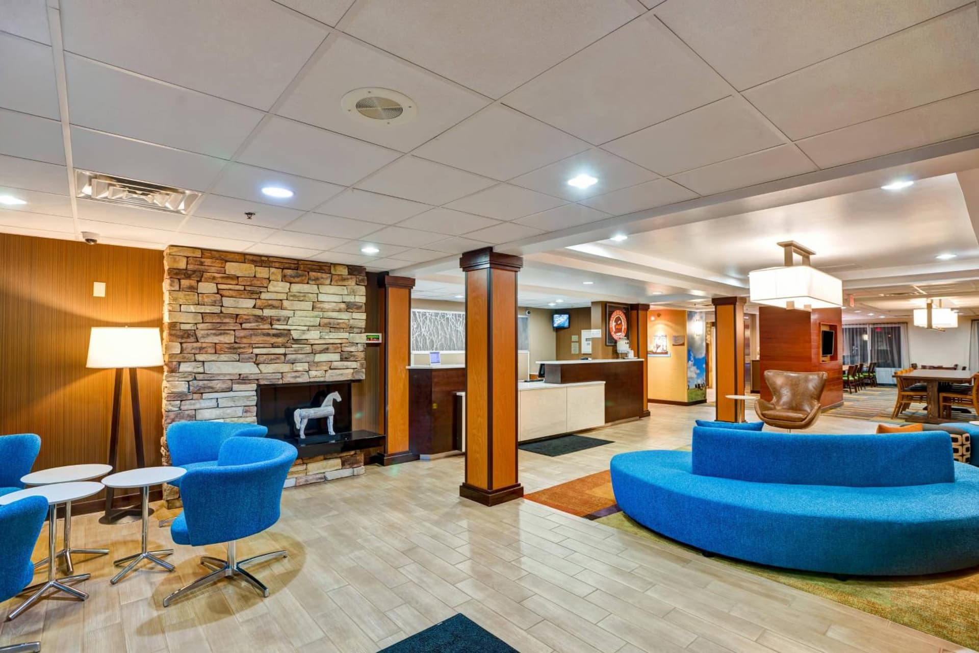 Fairfield Inn & Suites Christiansburg interior in Christiansburg, VA — gallery photo 2