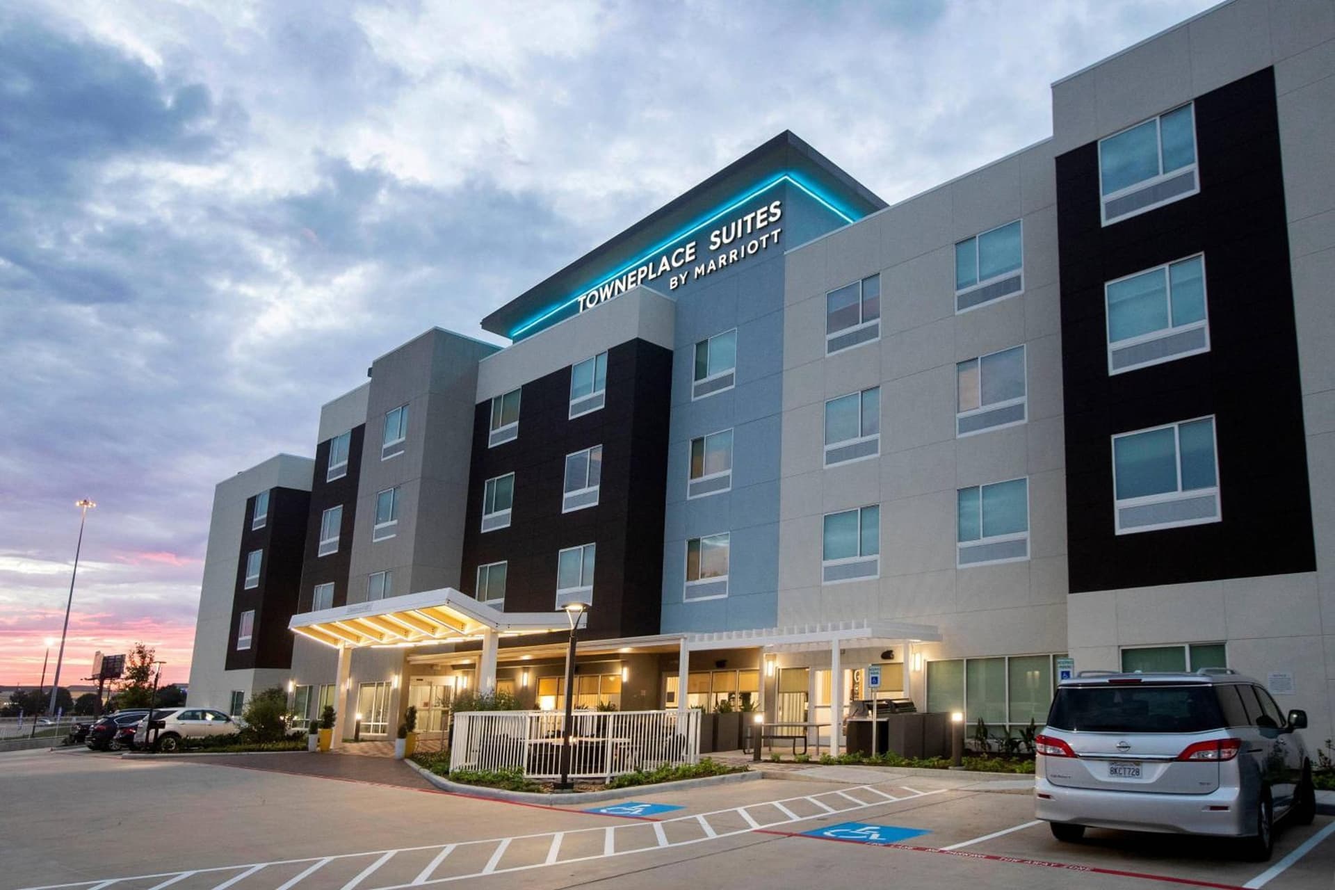 TownePlace Suites by Marriott Conroe interior in Conroe, TX — gallery photo 2
