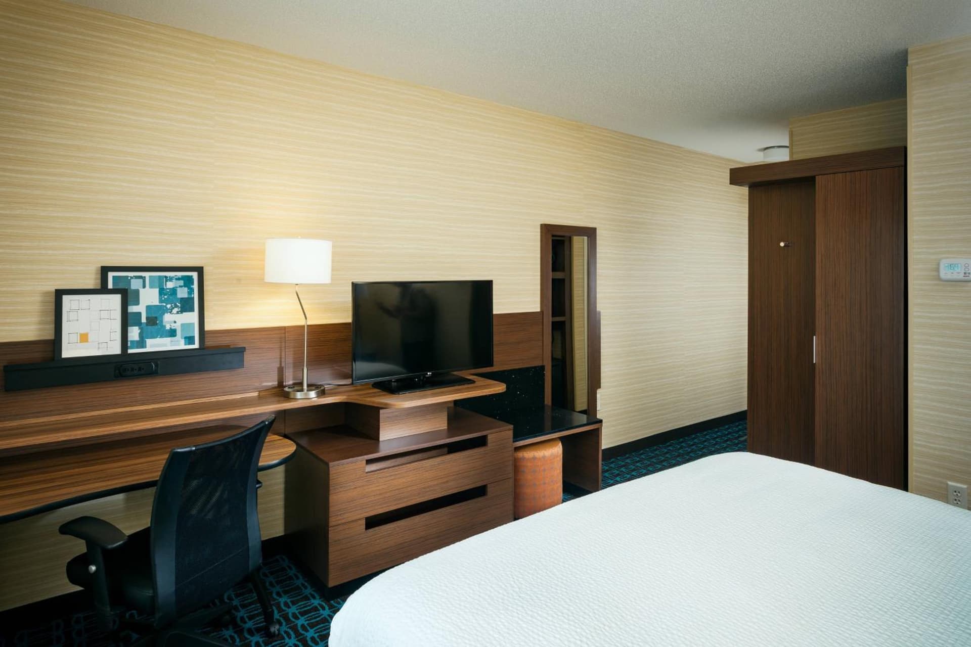 Fairfield Inn & Suites by Marriott Tacoma DuPont gallery photo in DuPont, WA — image 22