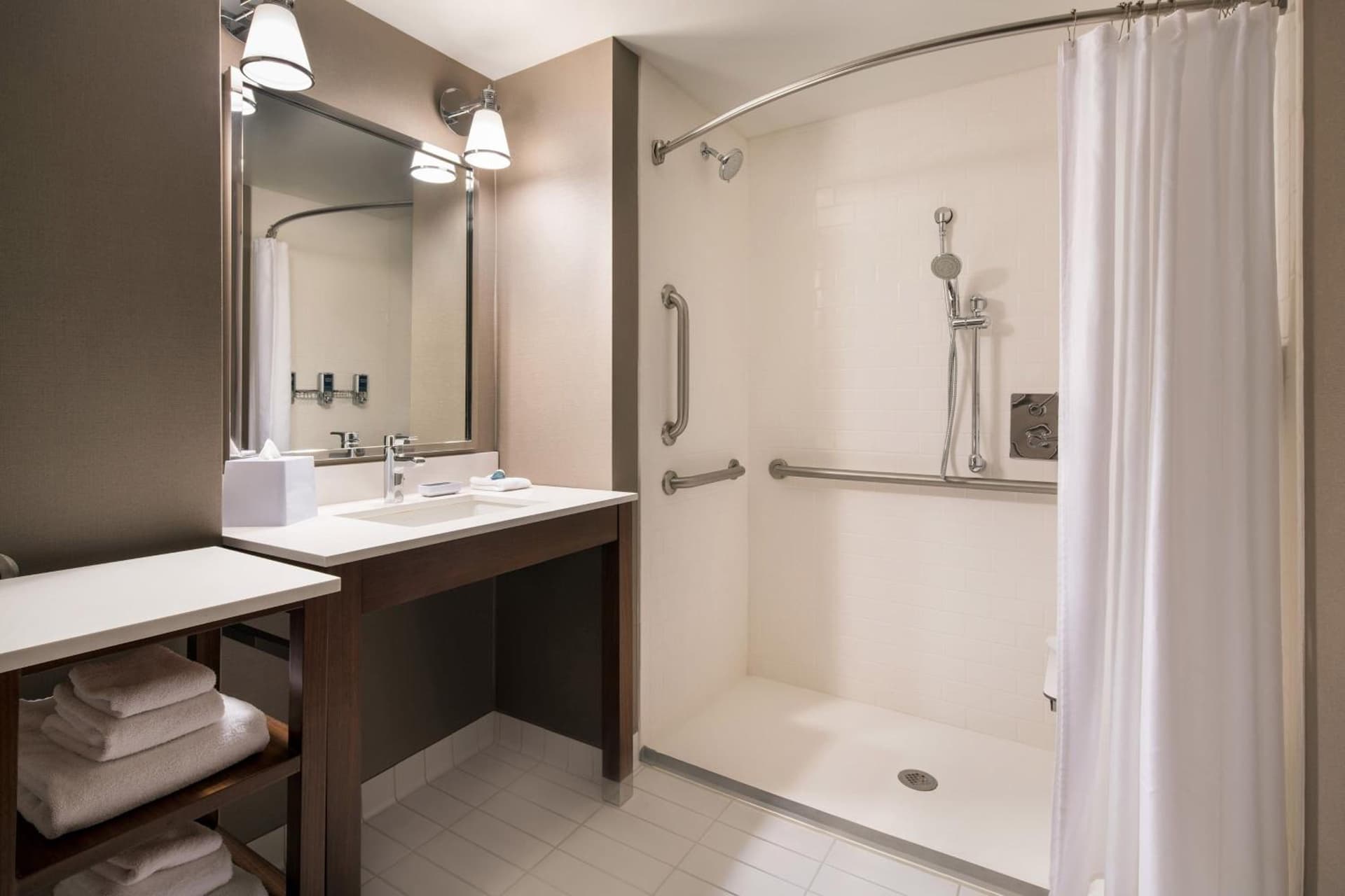 Four Points by Sheraton at Phoenix Mesa Gateway Airport gallery photo in Mesa, AZ — image 27
