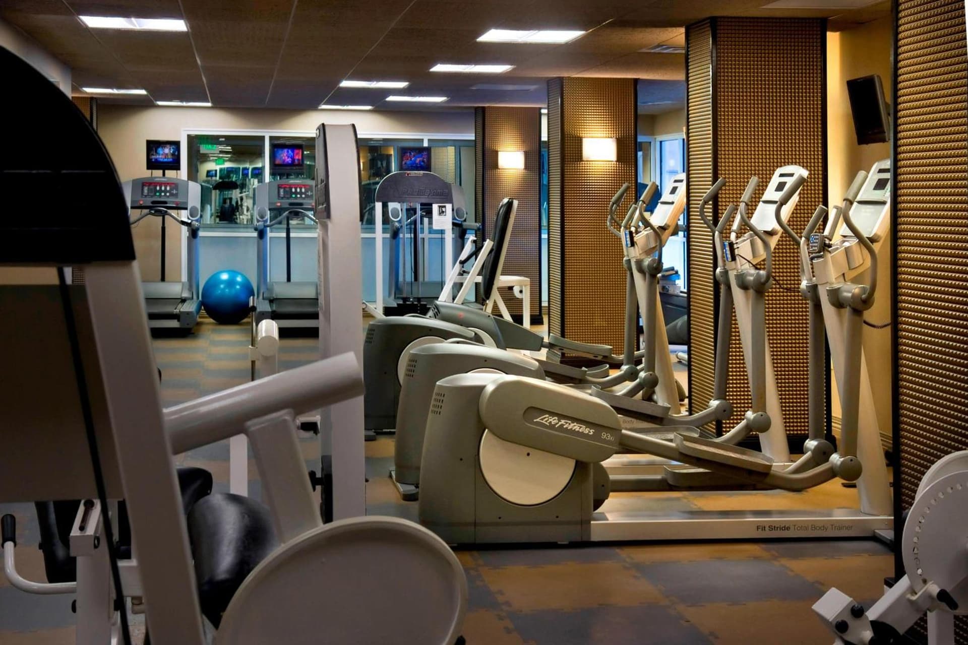 Stamford Marriott Hotel & Spa gallery photo in Stamford, CT — image 6