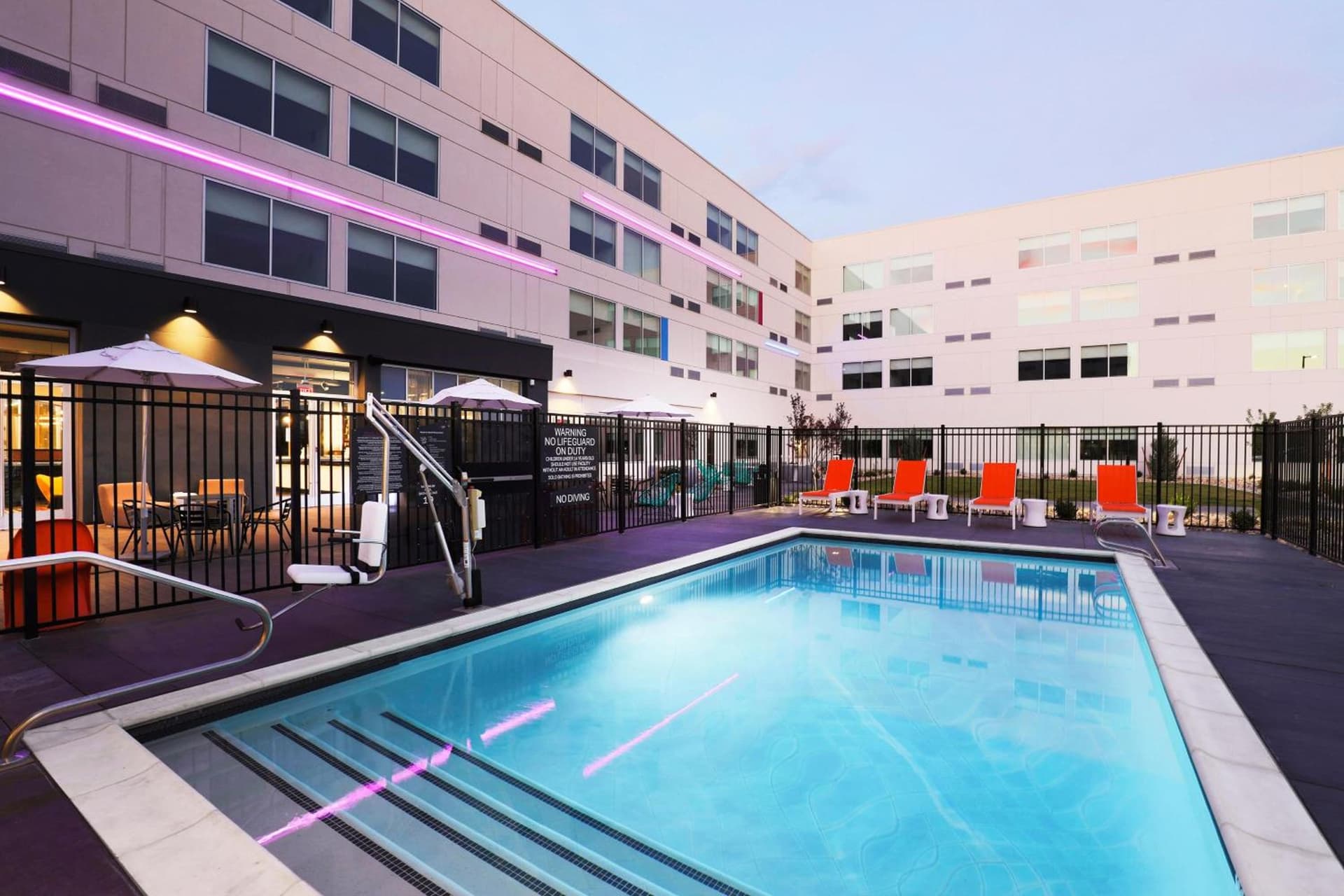 Aloft by Marriott Reno-Tahoe International Airport gallery photo in Reno, NV — image 26