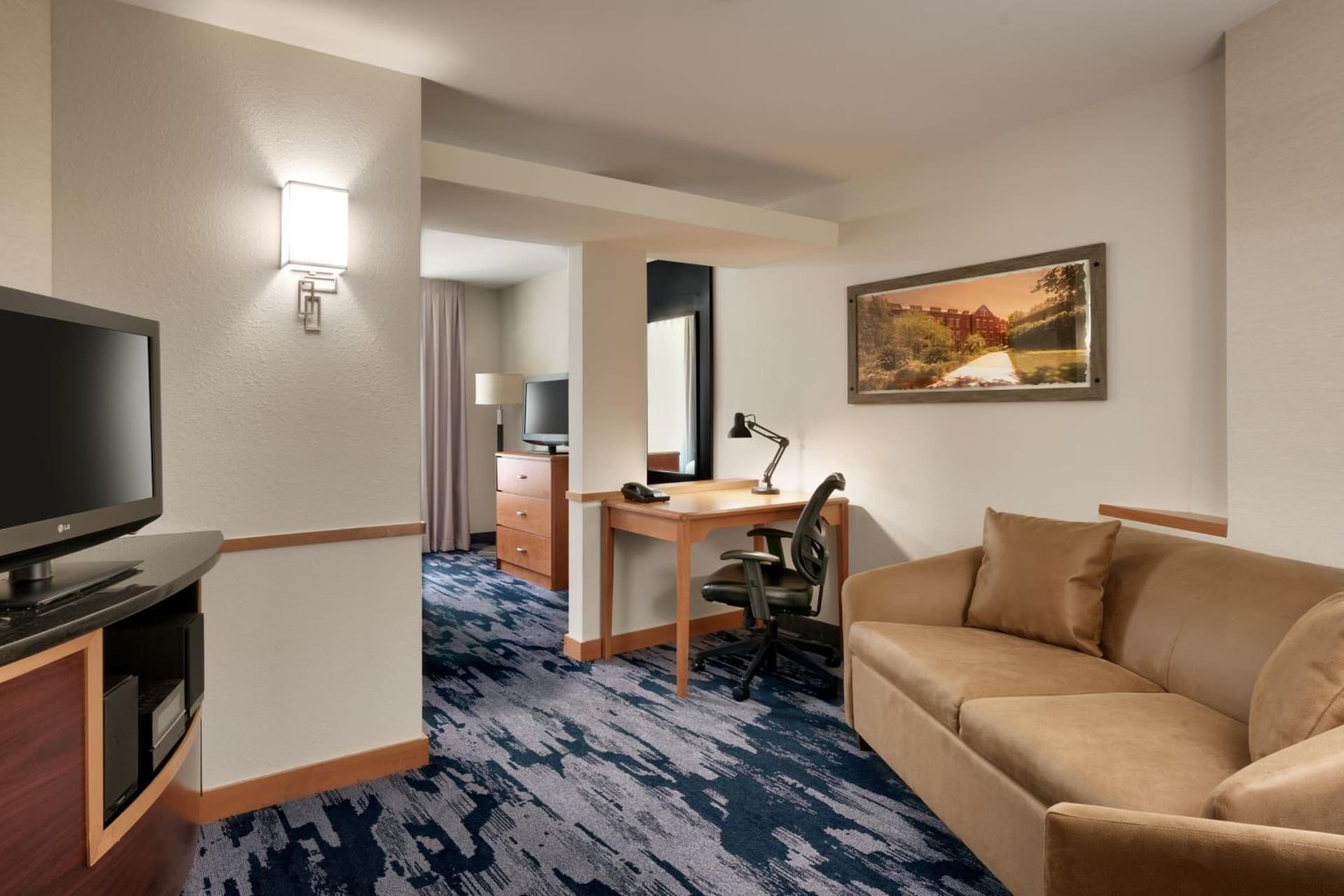 Fairfield Inn & Suites by Marriott Tallahassee Central interior in Tallahassee, FL — gallery photo 2