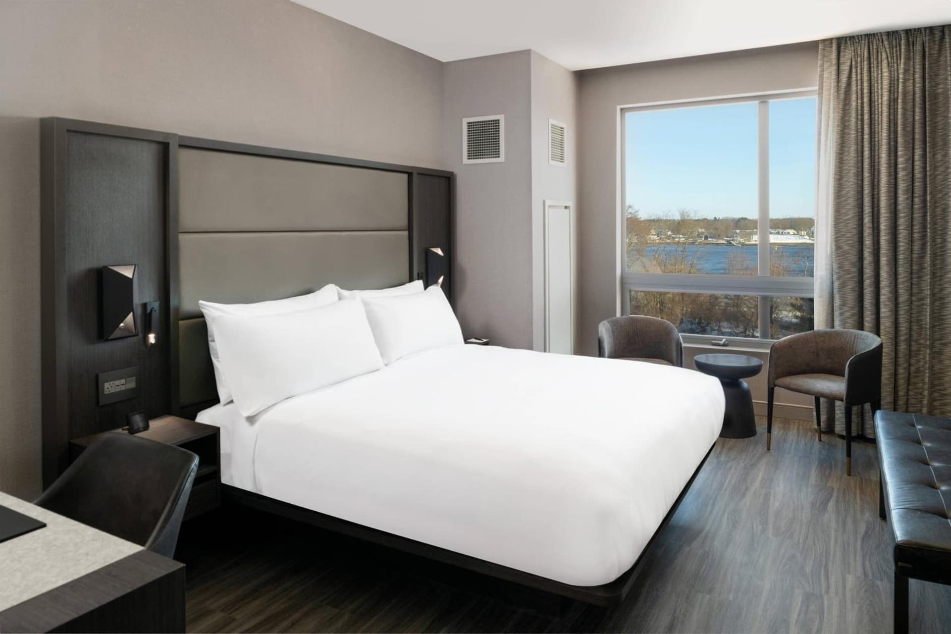 AC Hotel by Marriott Portsmouth Downtown/Waterfront gallery photo in Portsmouth, NH — image 72