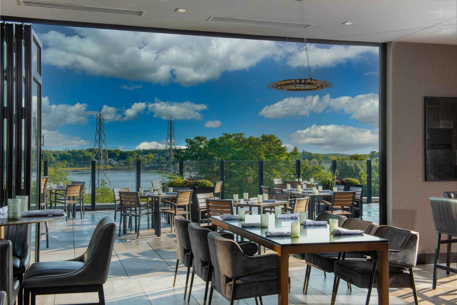 AC Hotel by Marriott Portsmouth Downtown/Waterfront gallery photo in Portsmouth, NH — image 11