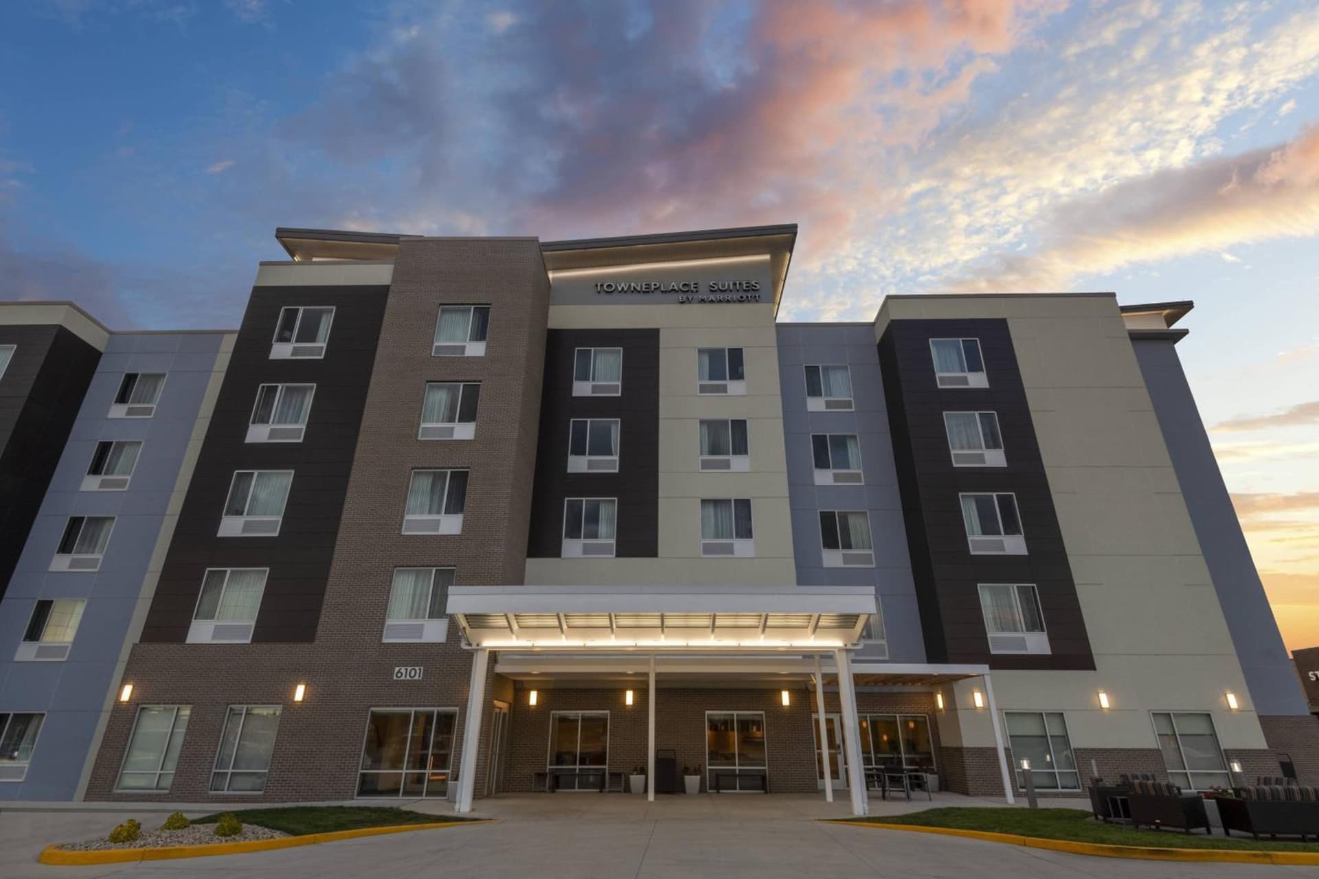 TownePlace Suites by Marriott St. Louis Edwardsville, IL interior in Edwardsville, IL — gallery photo 2