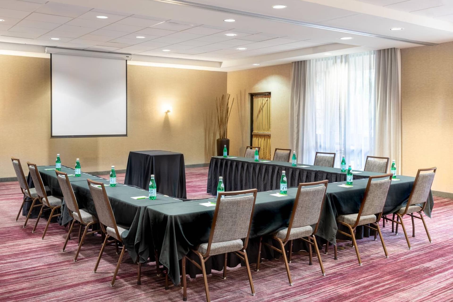 Courtyard by Marriott Denton gallery photo in Denton, TX — image 24