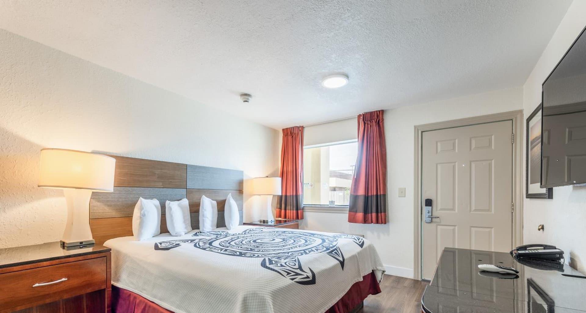 Motel 6 Classic Galveston, TX Beach-Seawall gallery photo in Galveston, TX — image 9