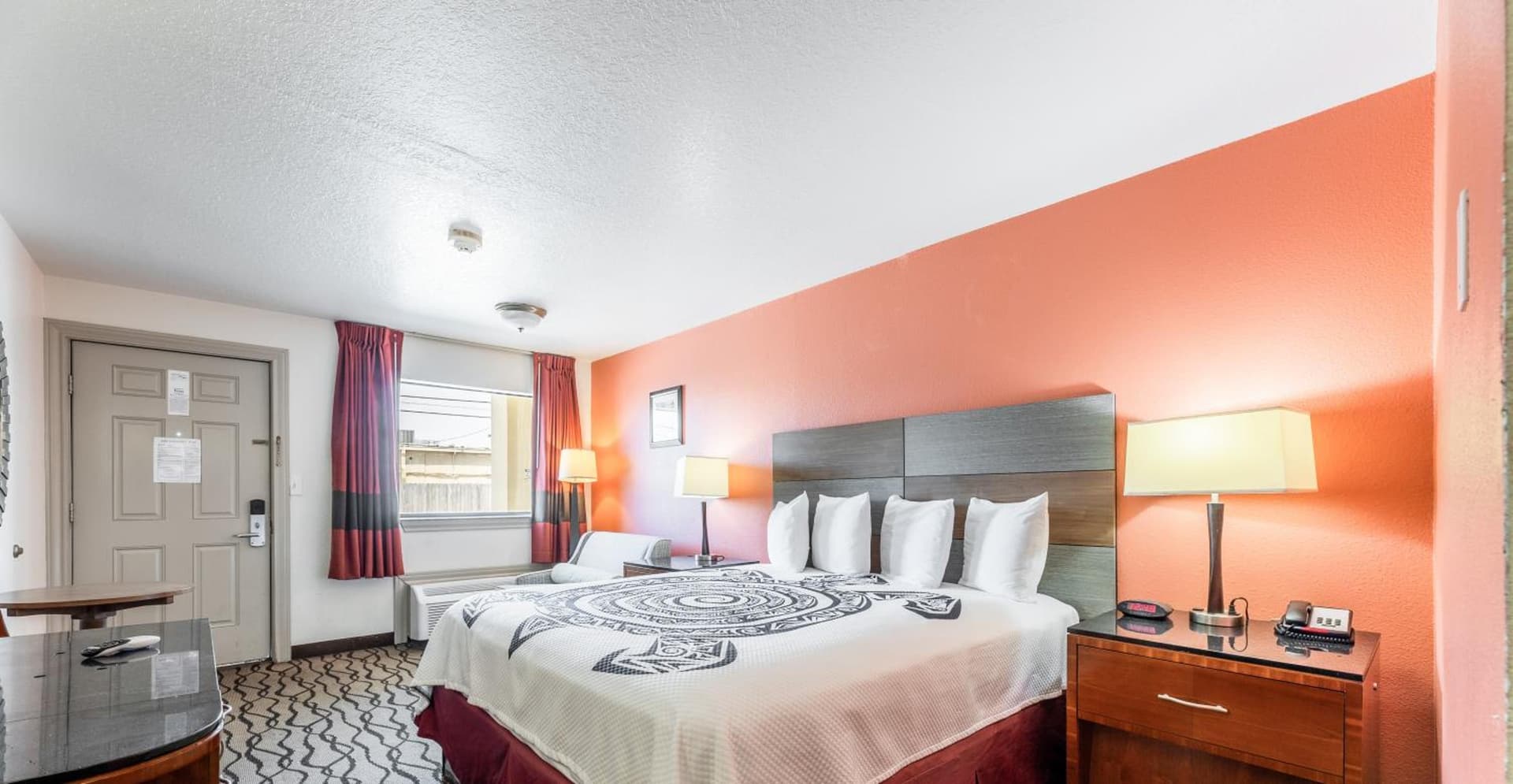 Motel 6 Classic Galveston, TX Beach-Seawall gallery photo in Galveston, TX — image 7