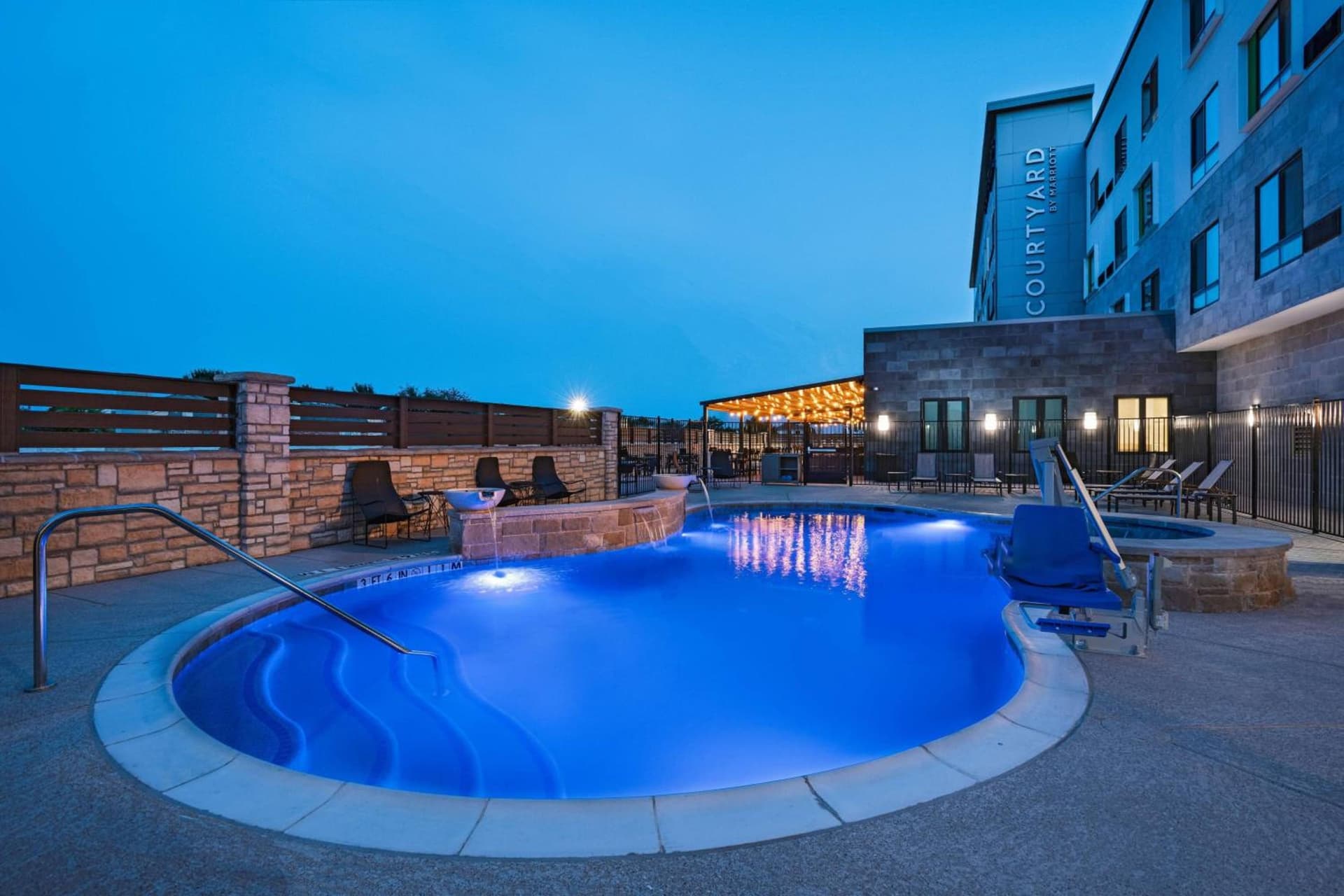 Courtyard Dallas Grand Prairie gallery photo in Grand Prairie, TX — image 24