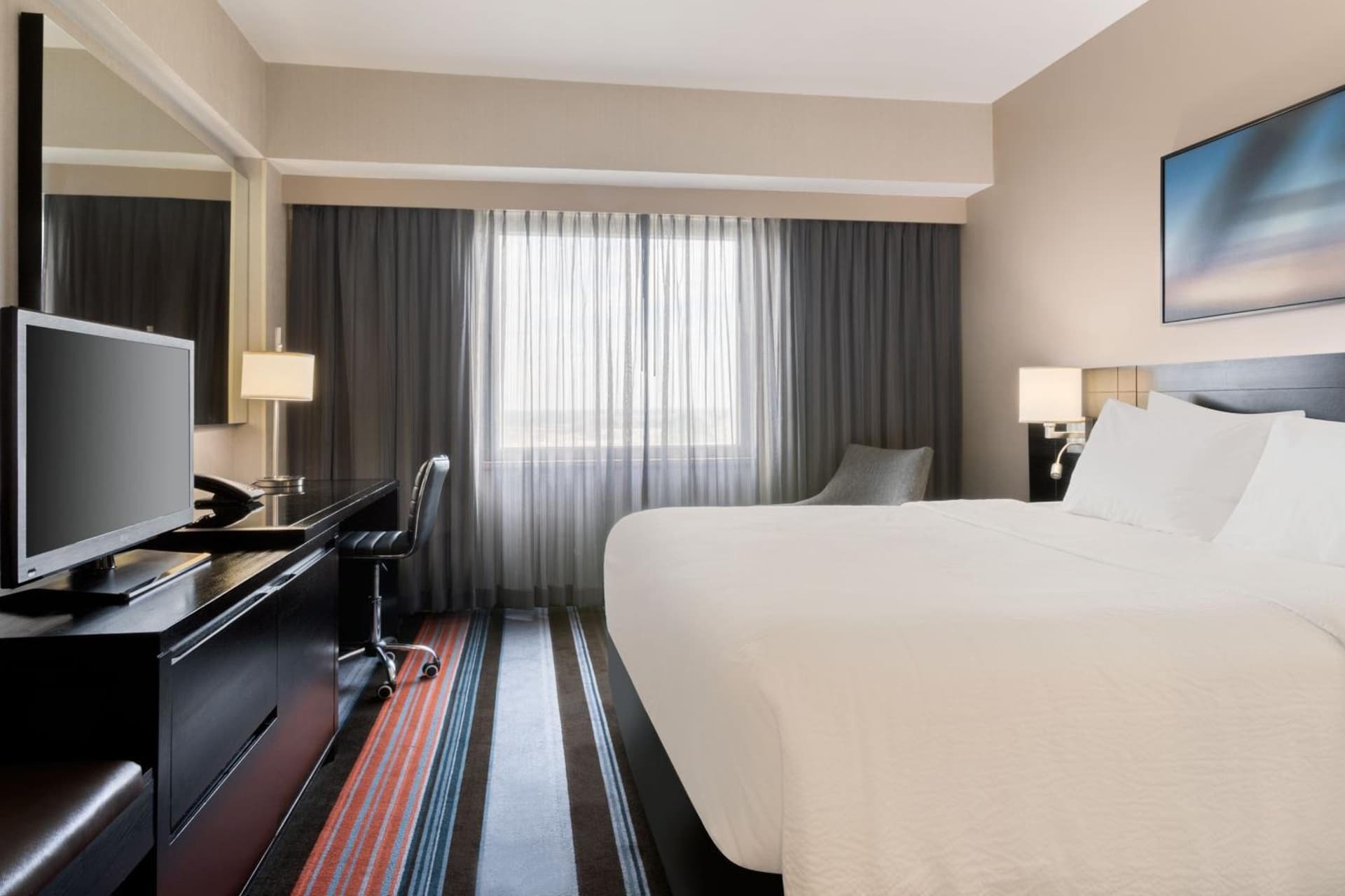 Courtyard by Marriott New York JFK Airport interior in Queens, NY — gallery photo 2