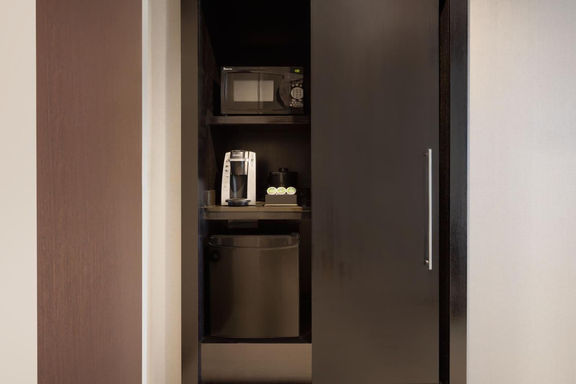 Courtyard by Marriott New York JFK Airport gallery photo in Queens, NY — image 27
