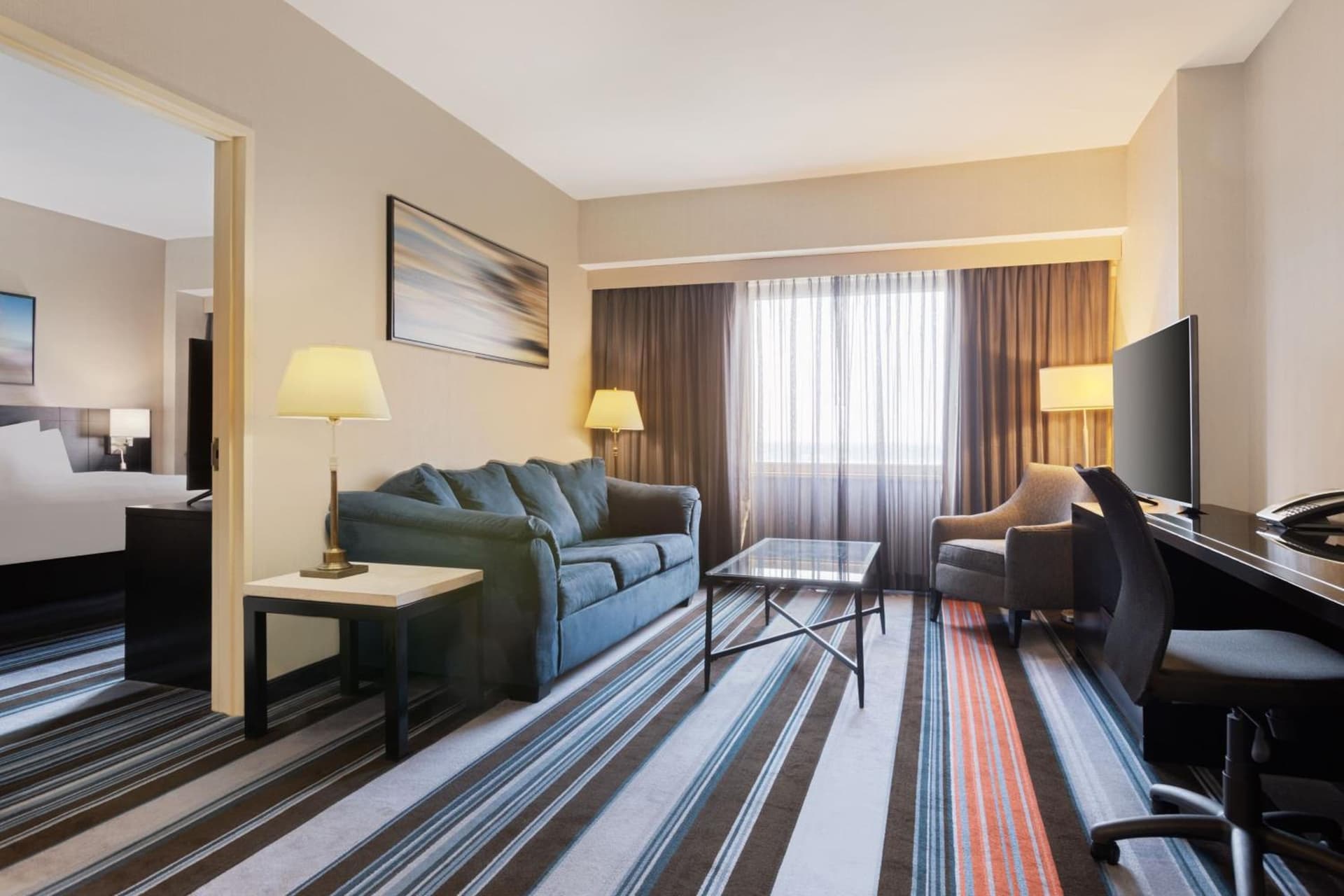 Courtyard by Marriott New York JFK Airport gallery photo in Queens, NY — image 33