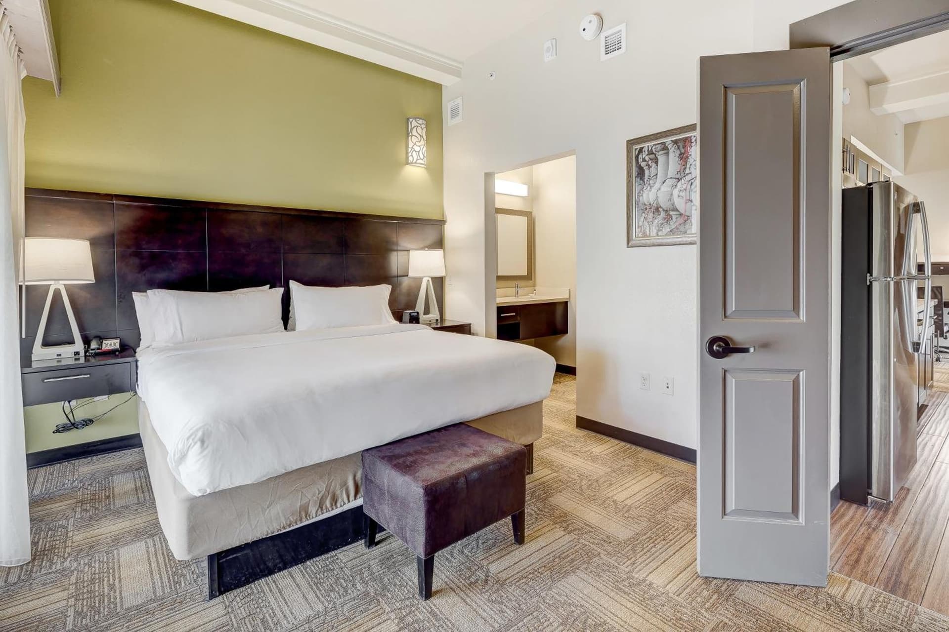 Staybridge Suites Baltimore - Inner Harbor by IHG gallery photo in Baltimore, MD — image 11