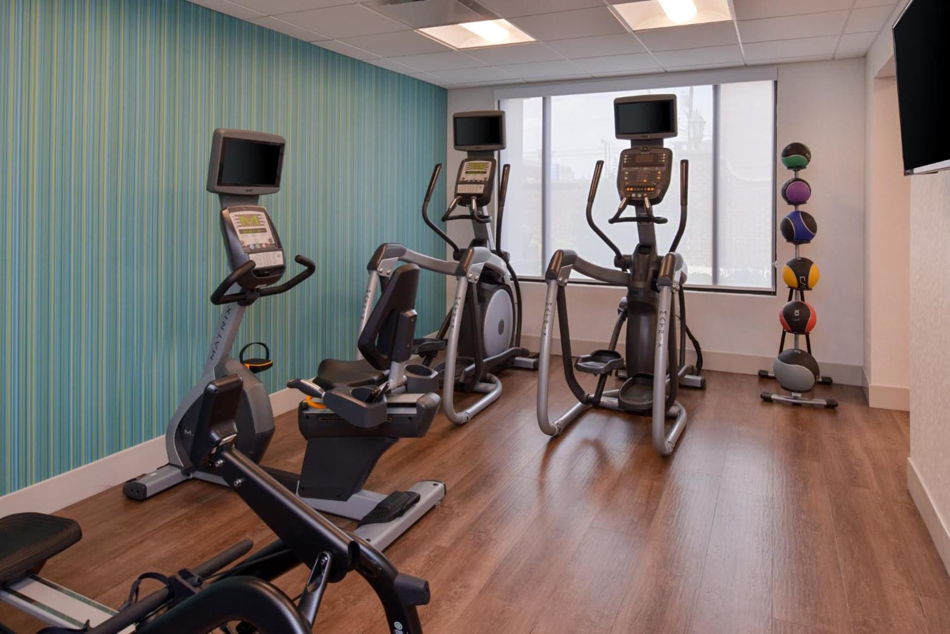 Holiday Inn Express & Suites Indianapolis Dtn-Conv Ctr Area by IHG gallery photo in Indianapolis, IN — image 39